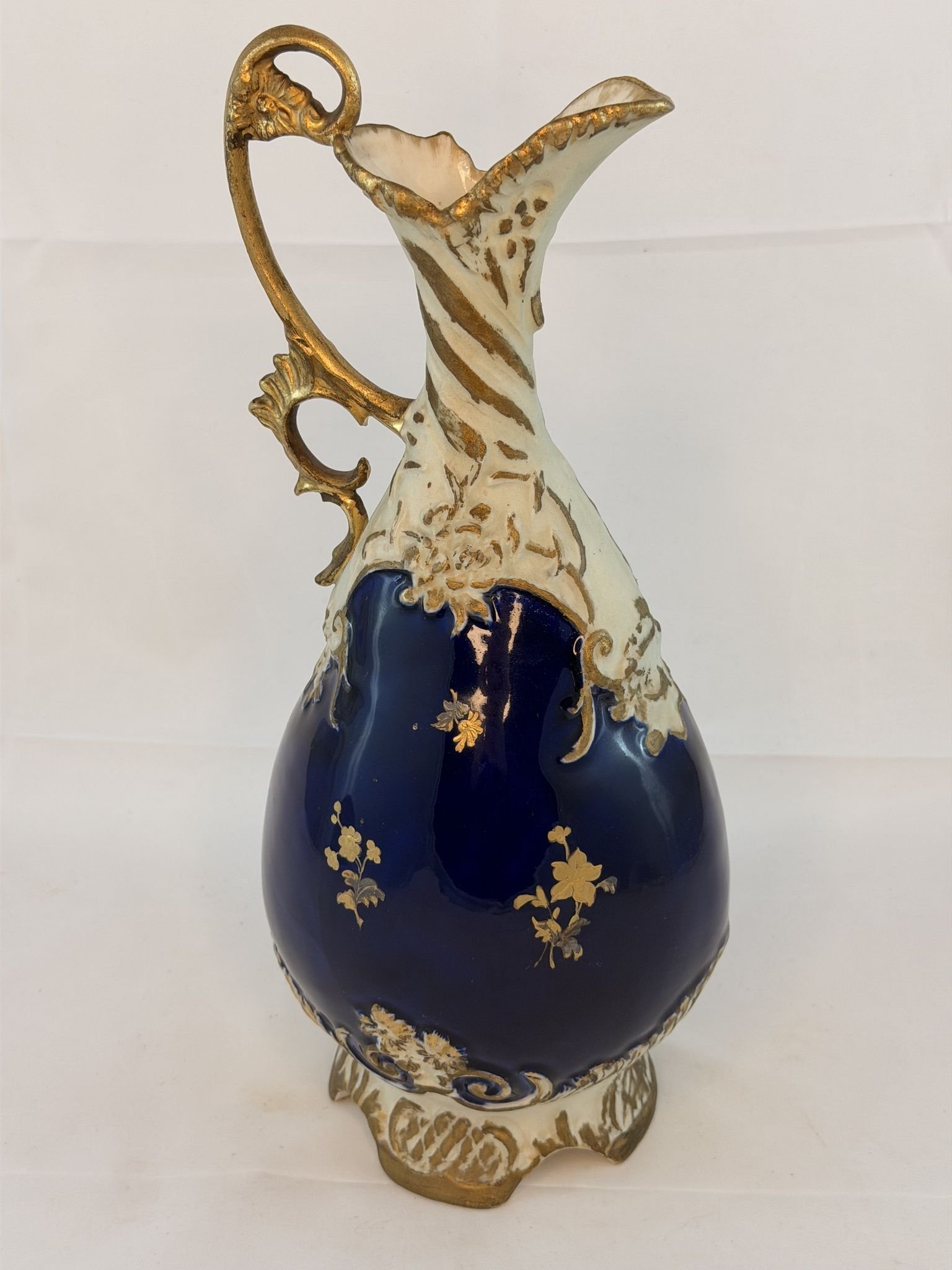 PRYDNADSKANNA / VAS KOBOLTBLÅ &amp; GULD DEKOR FRÅN ÖSTERIKE 1900-TAL ANDRA HÄLFT