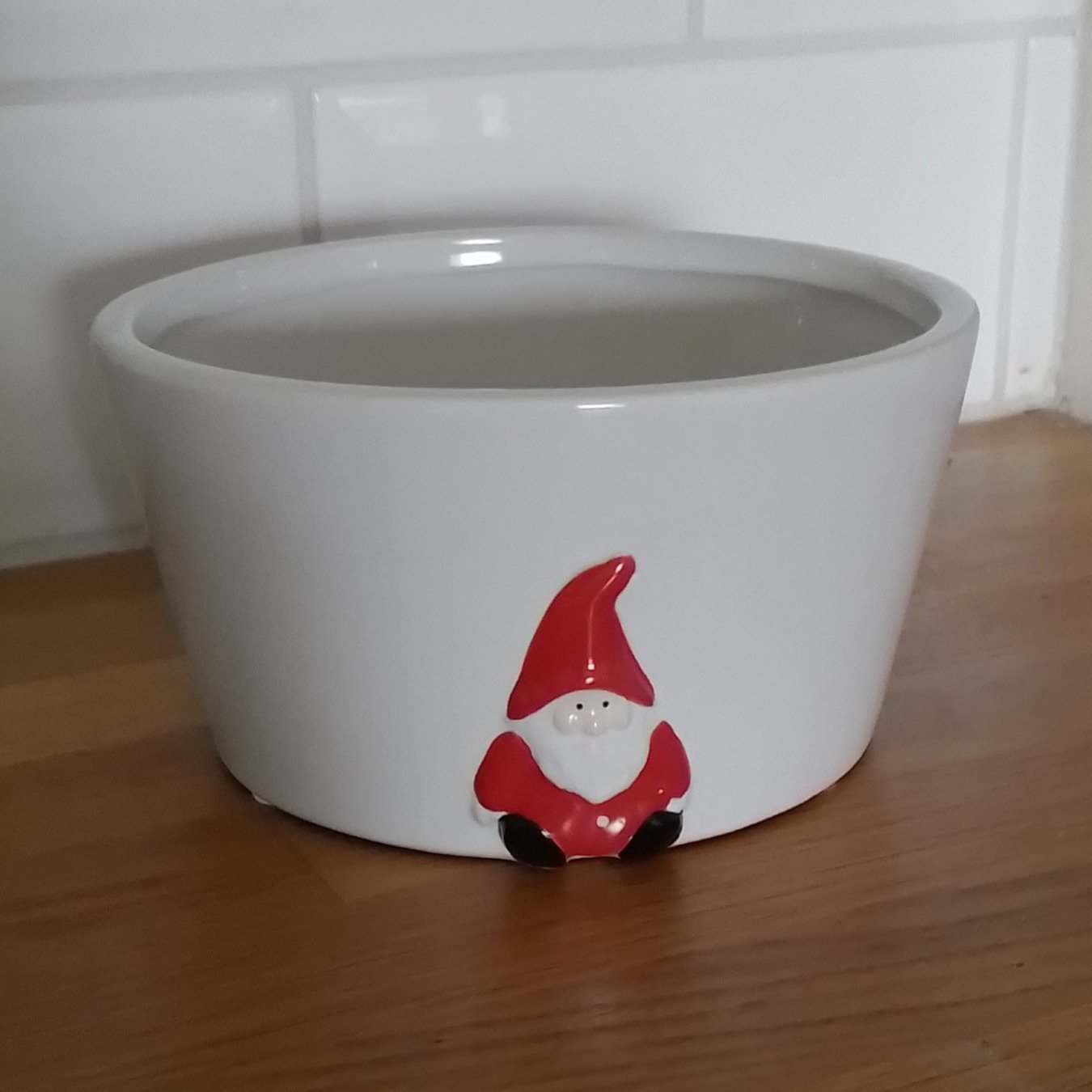 skål kruka till jul med tomte i relief Köp på Tradera (546146669)