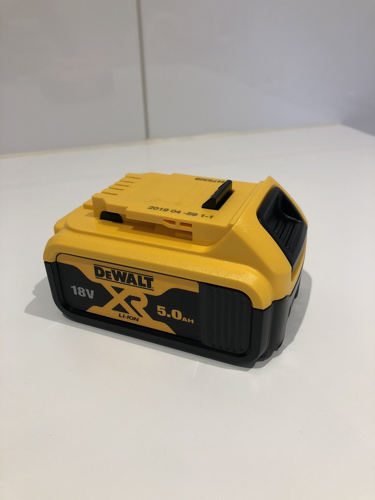 Dewalt Batteri 18V 5.0Ah - Nytt! (355467165) ᐈ Köp på Tradera