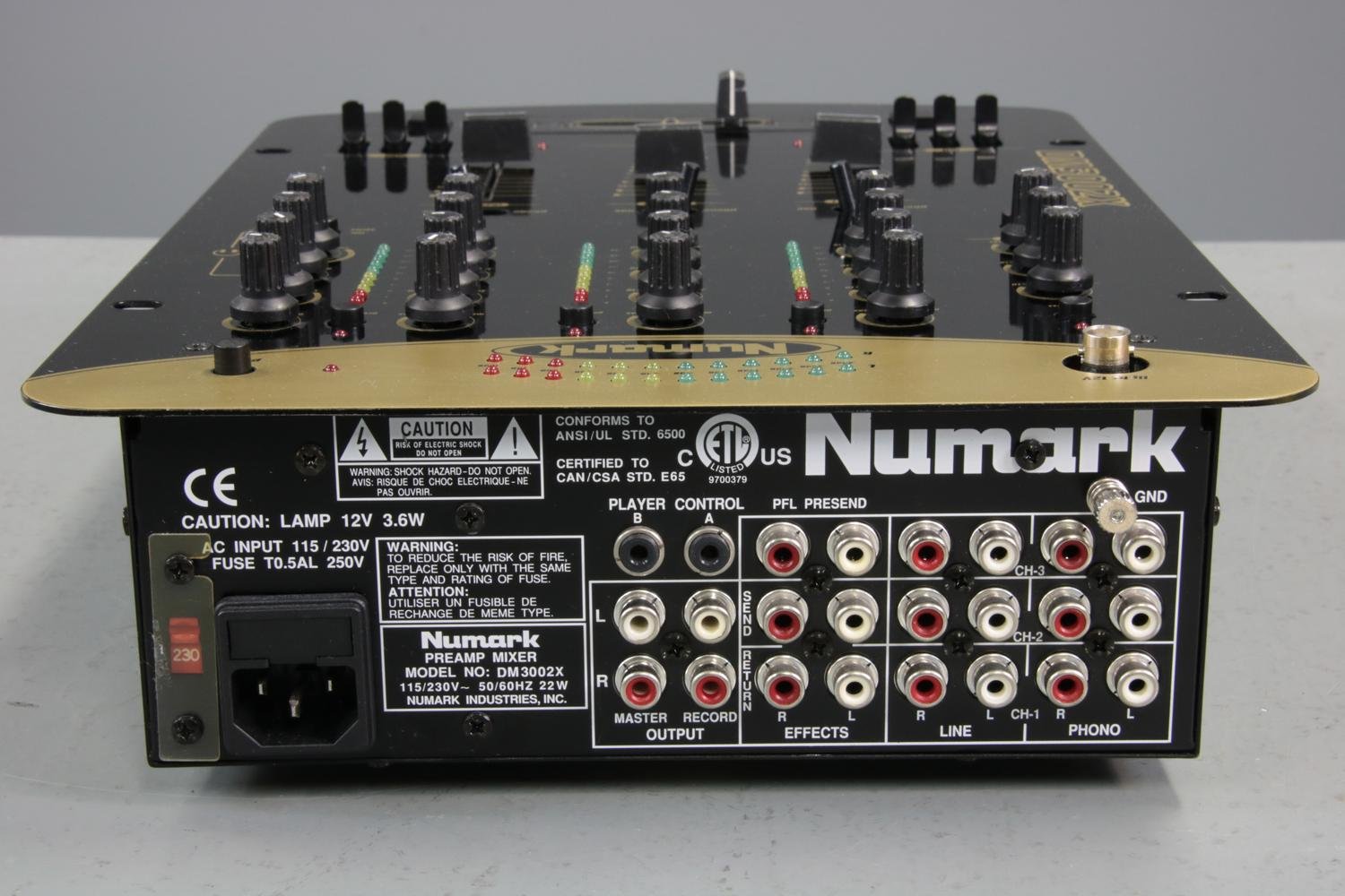 Numark DM3002X Preamp Mixe.. Köp från Massiartdesign på Tradera