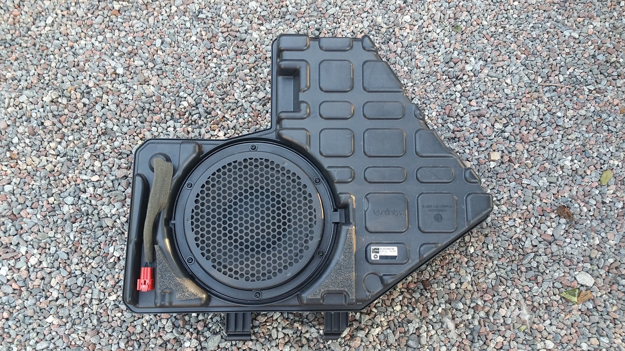 Chrysler Minivan SPEAKERSUB WOOFER Grand Voyag.. (408400309) ᐈ Köp på