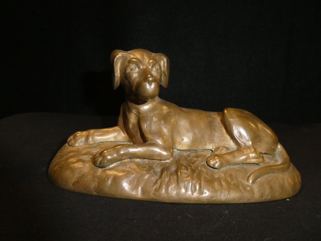 Hund skulptur (301579049) ᐈ GewertsAntik på Tradera