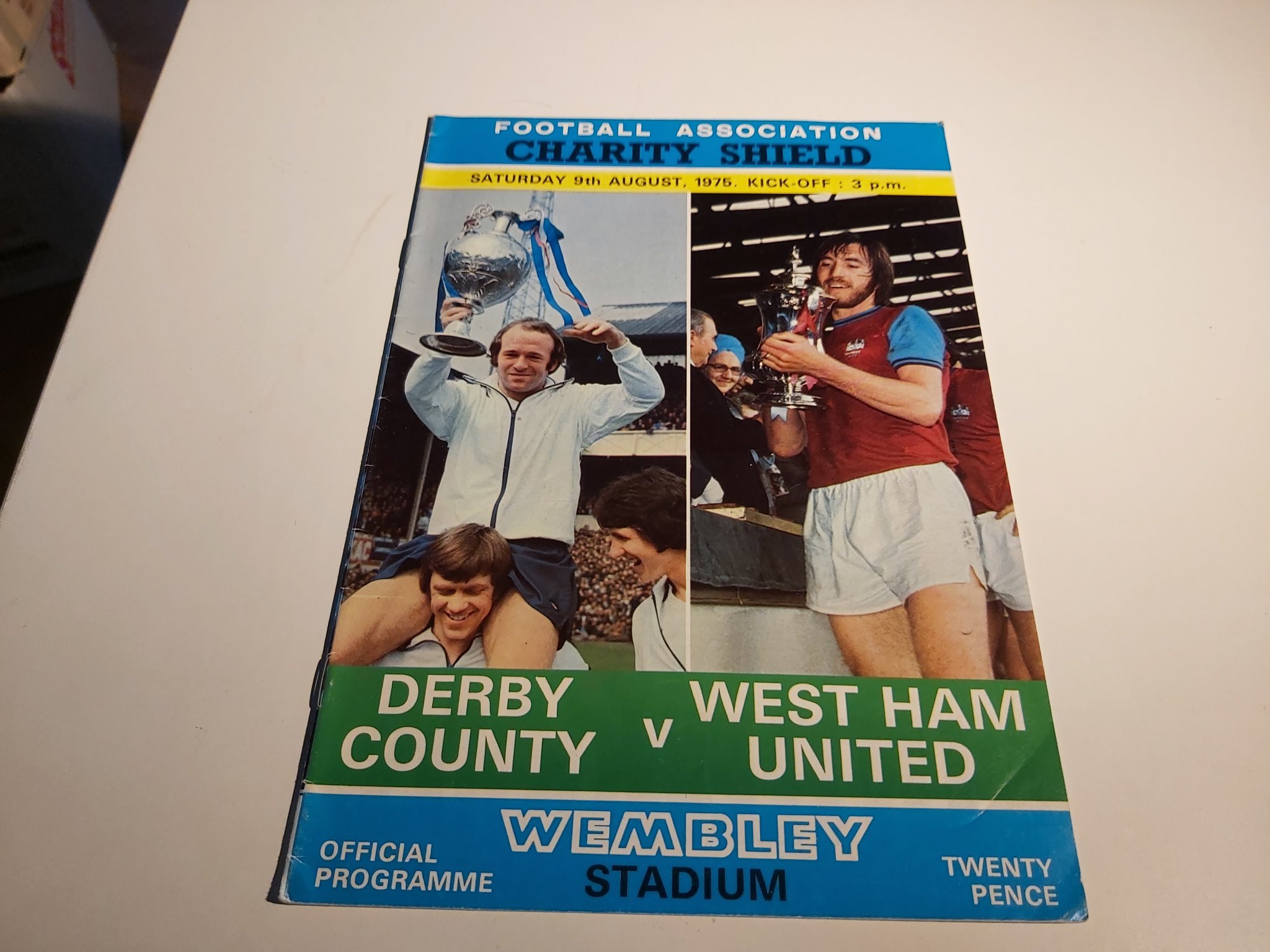 PROGRAM FOTBOLL FA CHARITY SHIELD 1975 DERBY C.. (406489152) ᐈ Köp på