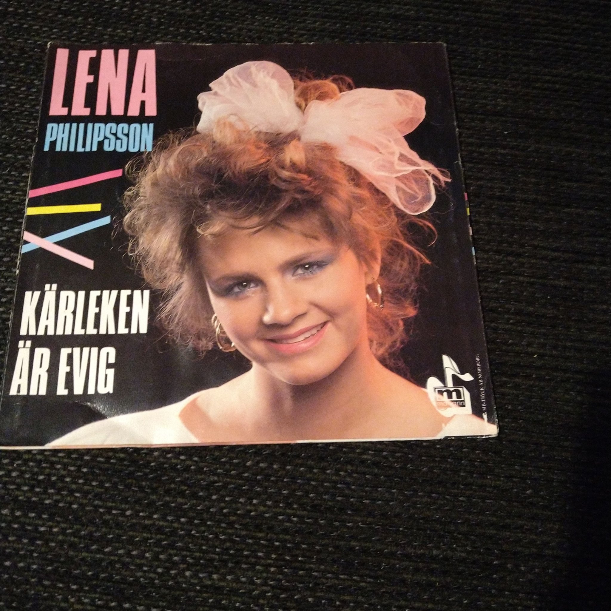 Lena Philipsson Kärleken är evig MAS 2453 Swe.. Köp på Tradera (631476830)