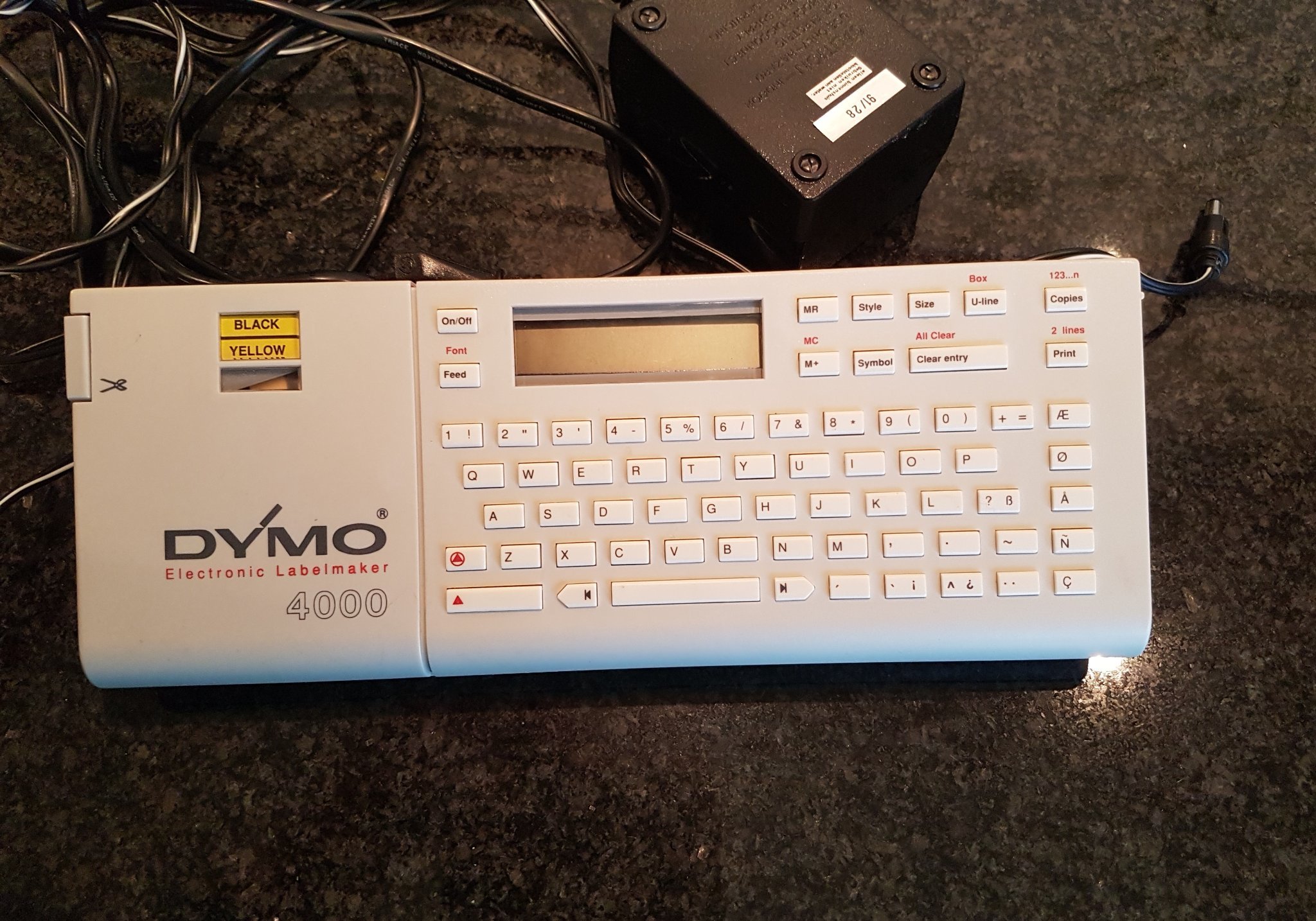 Dymo 4000, elektrisk (386803373) ᐈ Köp på Tradera
