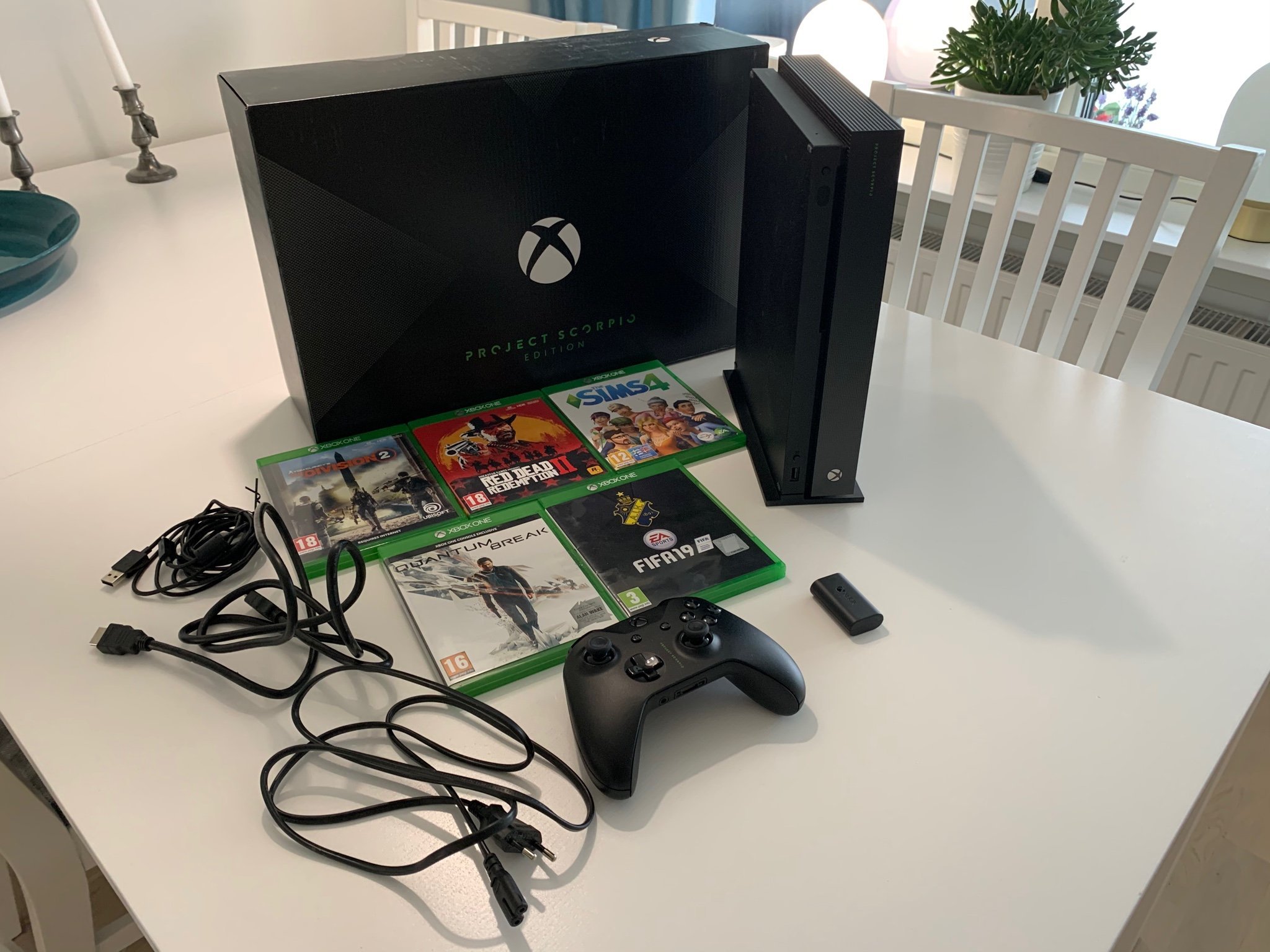 Xbox one X ”Project Scorpion edition” + 5st spel (406727363) ᐈ Köp på