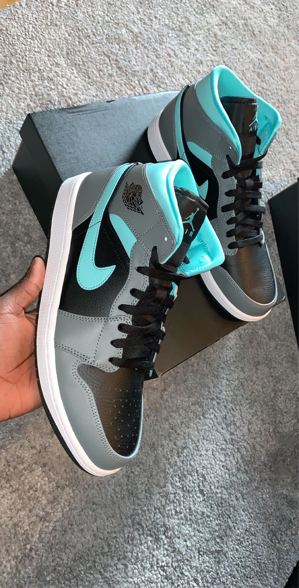 jordan mid grey aqua