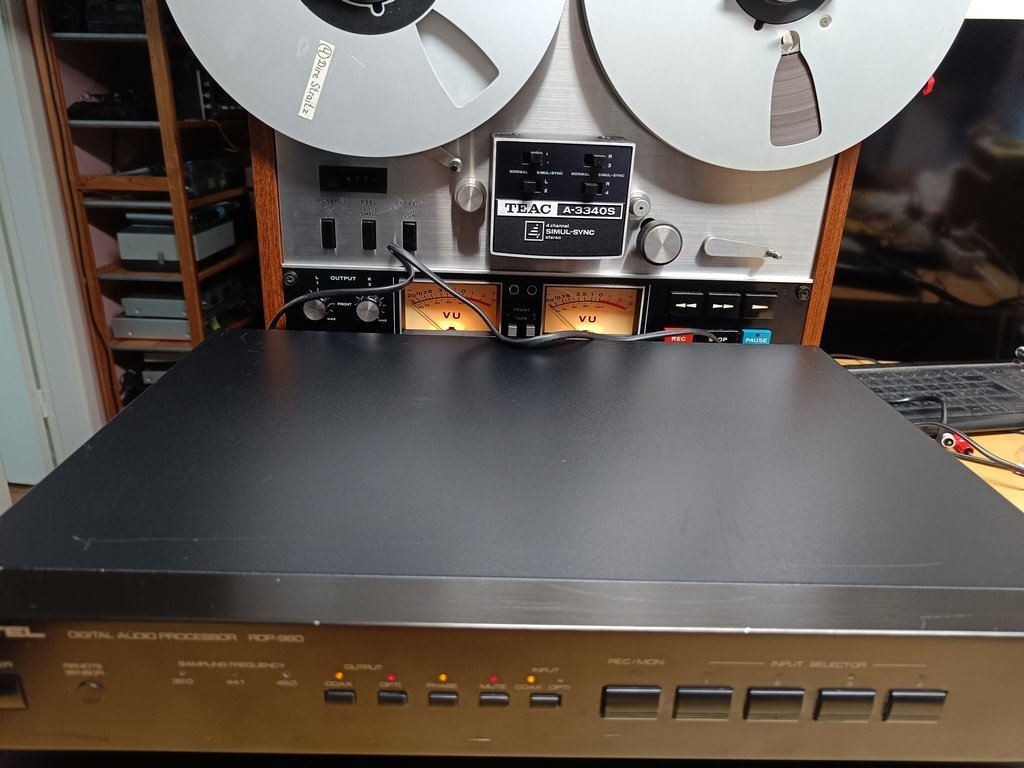 Se produkter som liknar Rotel RDP-980 Digital Audio P.. på Tradera ...