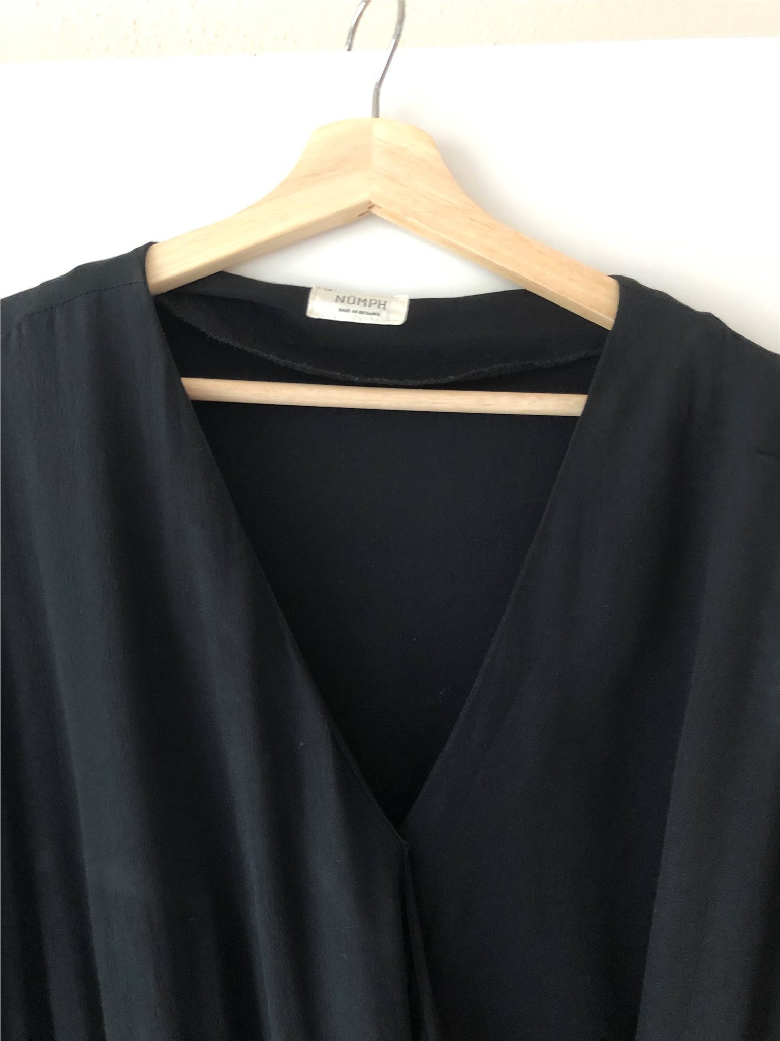 Fin svart jumpsuit från Numph Numph Numph storlek 40 d11200 Fin svart jumpsuit från Numph Numph Numph storlek 40 d11200