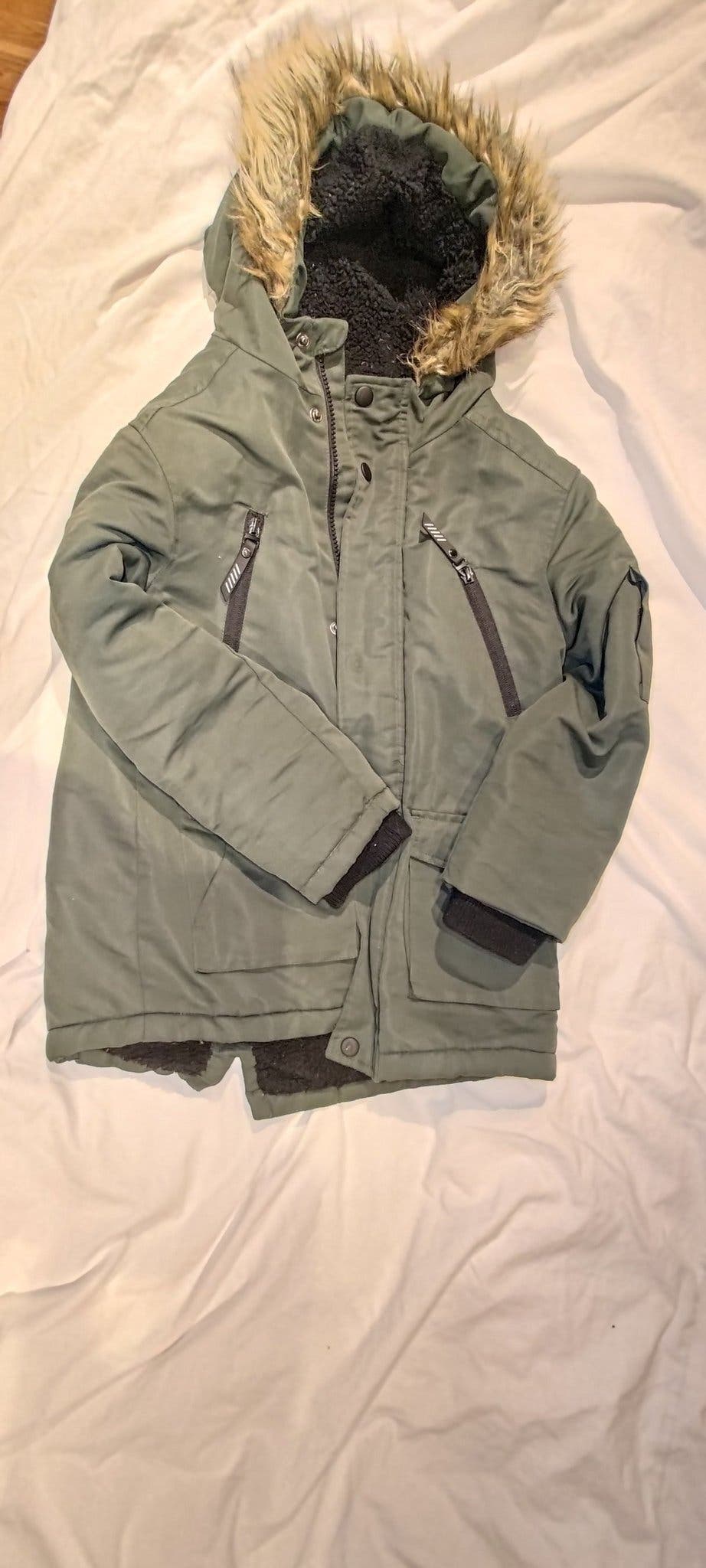 Primark winter jacket 134cm for 8-9 years in military green