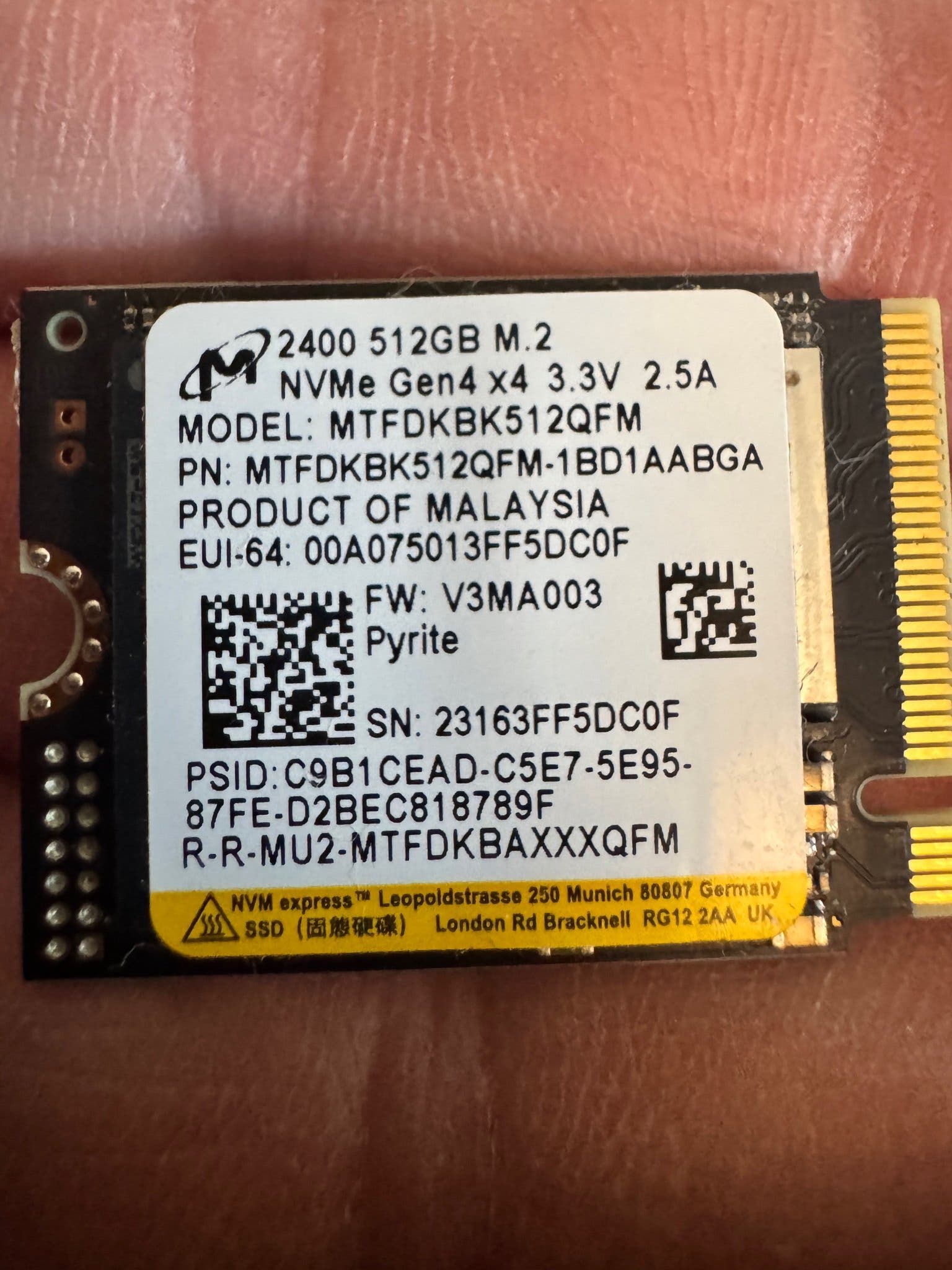 Lenovo Micron 2400 512GB M.2 NVMe Gen4 x4 SSD