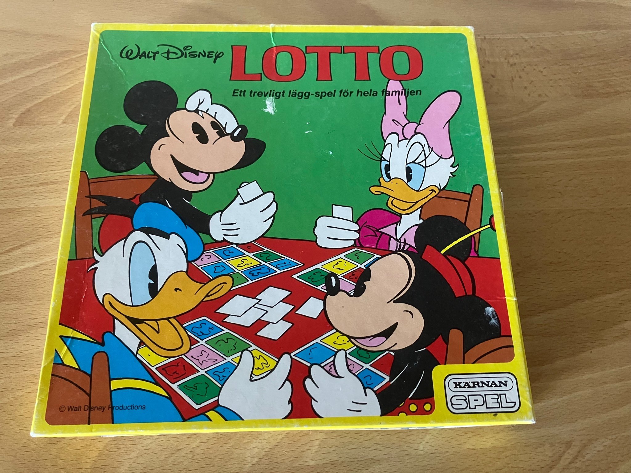 Purchasing Lottery Tickets At Disney - 09684yi