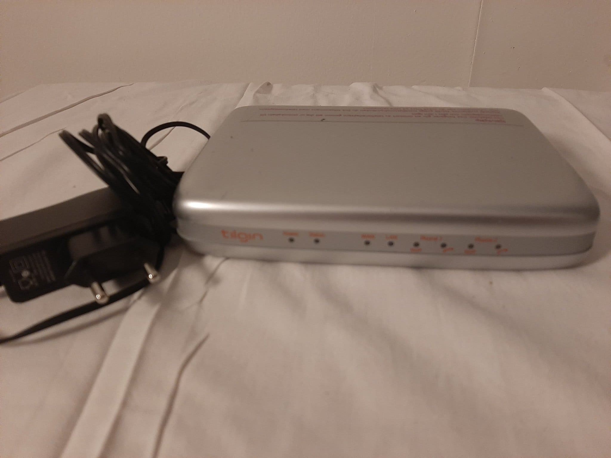 Telia router Tilgin Vood 322 | Köp på Tradera (719223168)