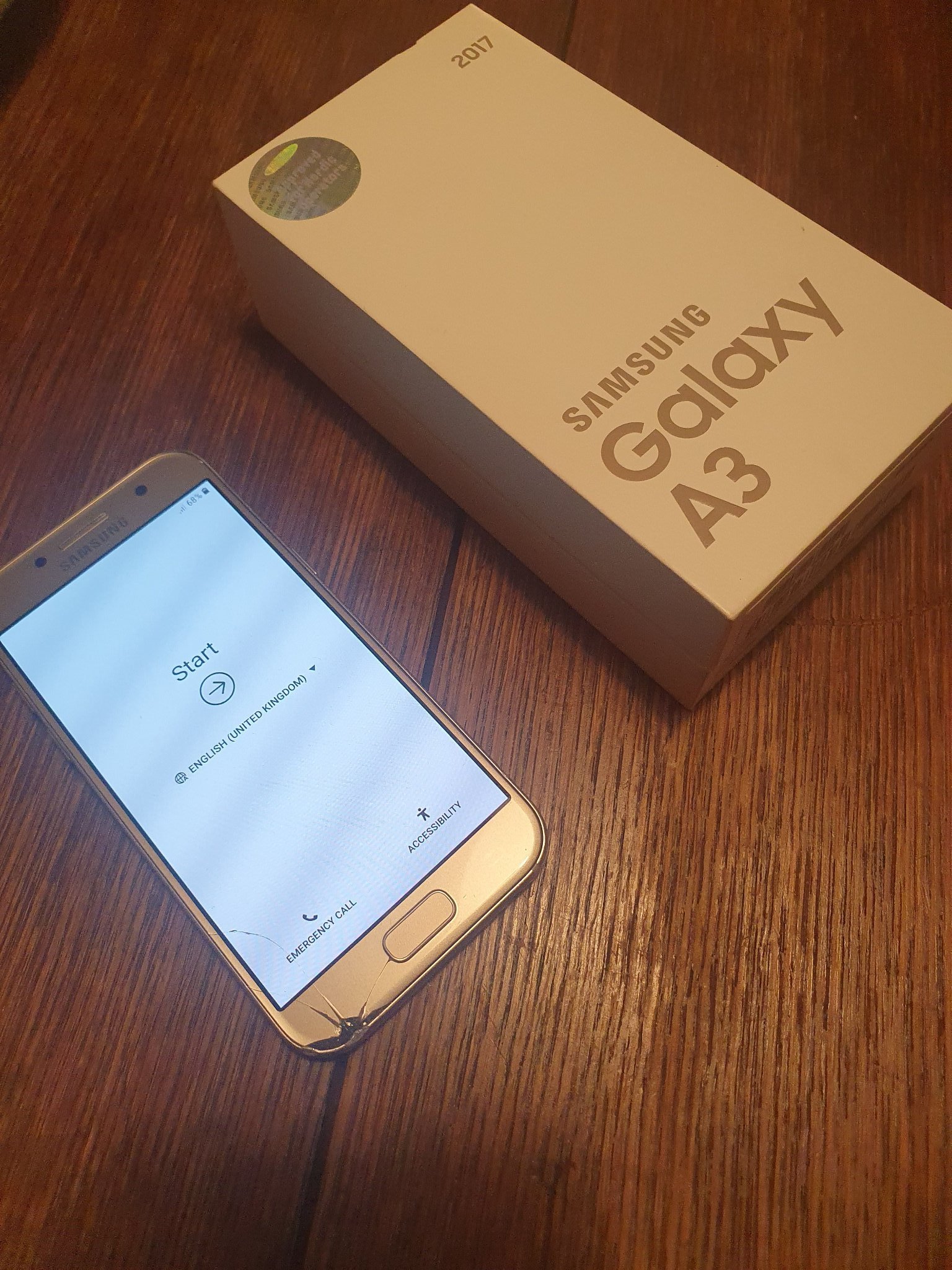 SAMSUNG GALAXY A3 16GB (419090282) á Köp pÃ¥ Tradera