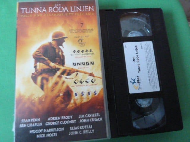DEN TUNNA RÖDA LINJEN, VHS .. | Köp från keepeer14488 på Tradera ...