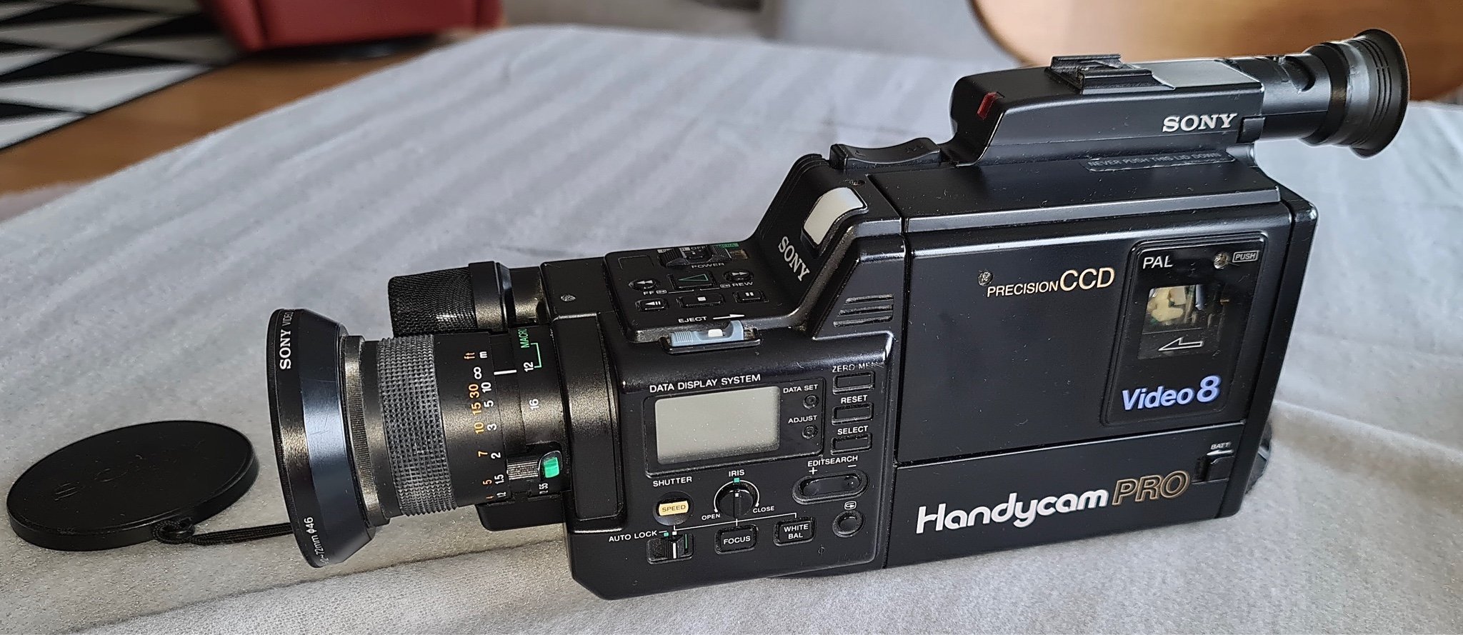 Video 8 kamera Handycam Pro Sony CCDV90E (429280776) ᐈ Köp på Tradera