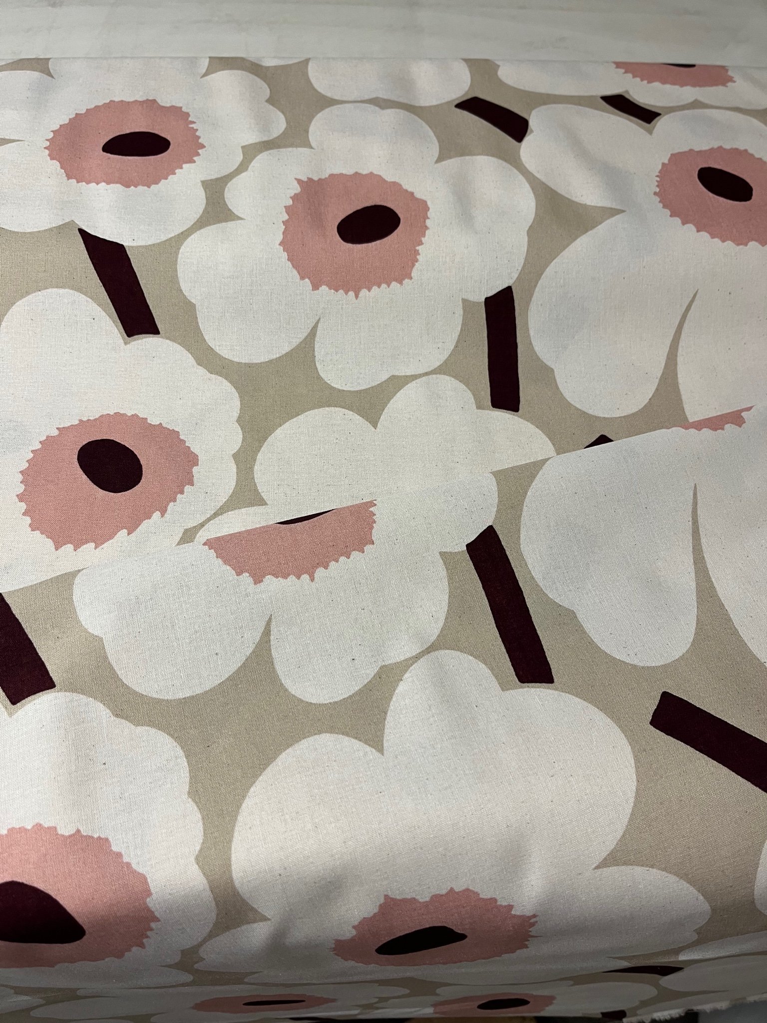 Fint tyg Marimekko *pieni Unikko* M.. Köp från pegi68 på Tradera