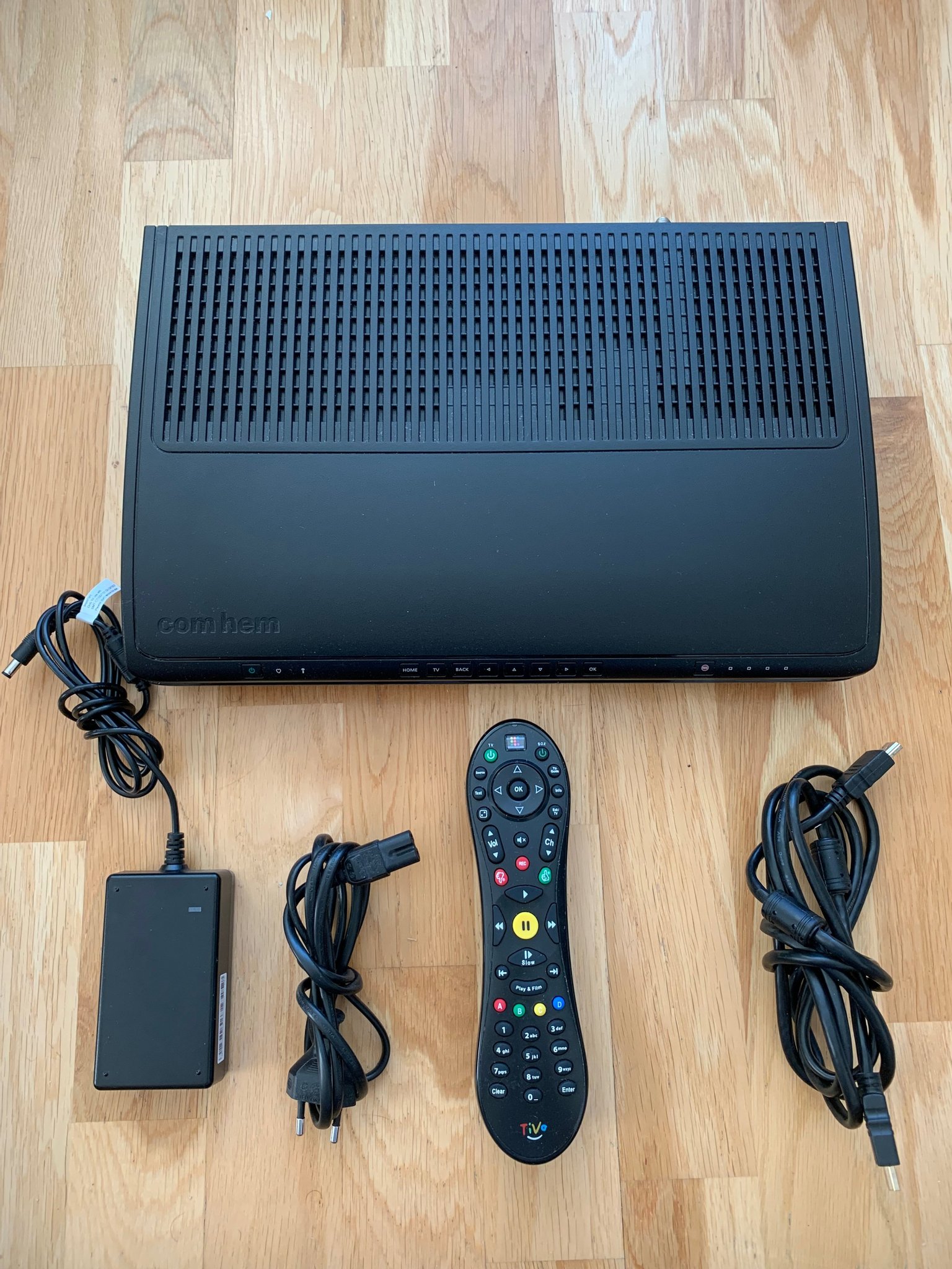 Comhem TIVO box med fjärrkontroll Köp på Tradera (565174757)