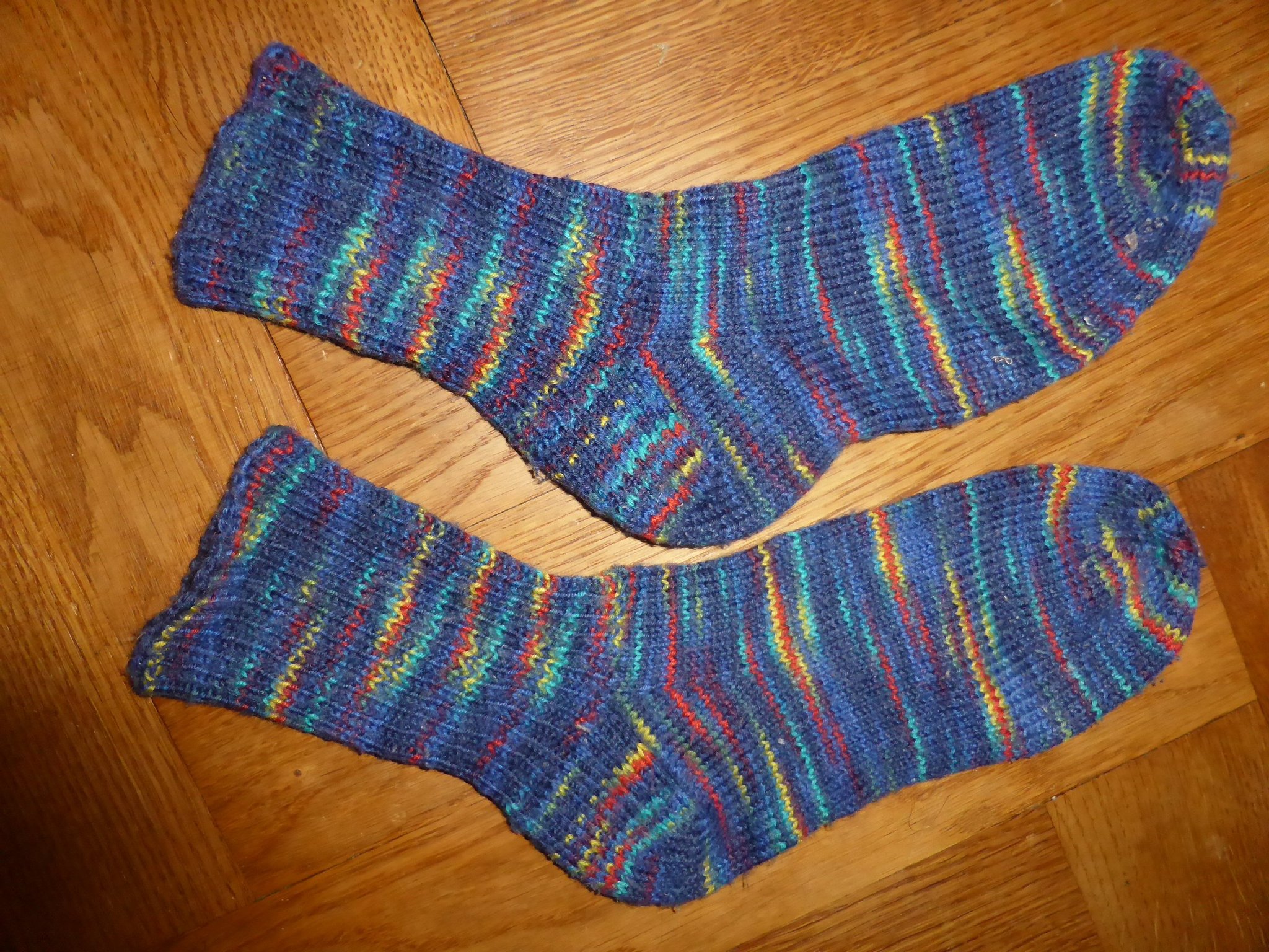 Se produkter som liknar Hemstickade ullsockor ullstru.. på Tradera ...