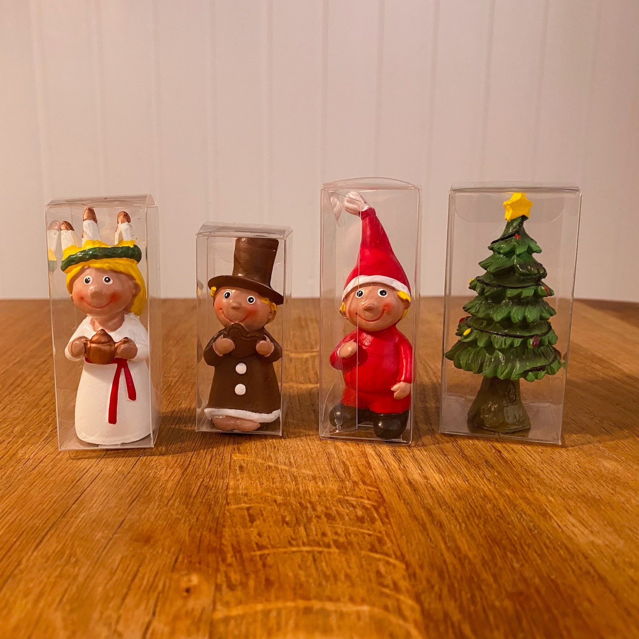 Julpynt litet luciatåg lucia tomte pepparkaka j.. Köp på Tradera