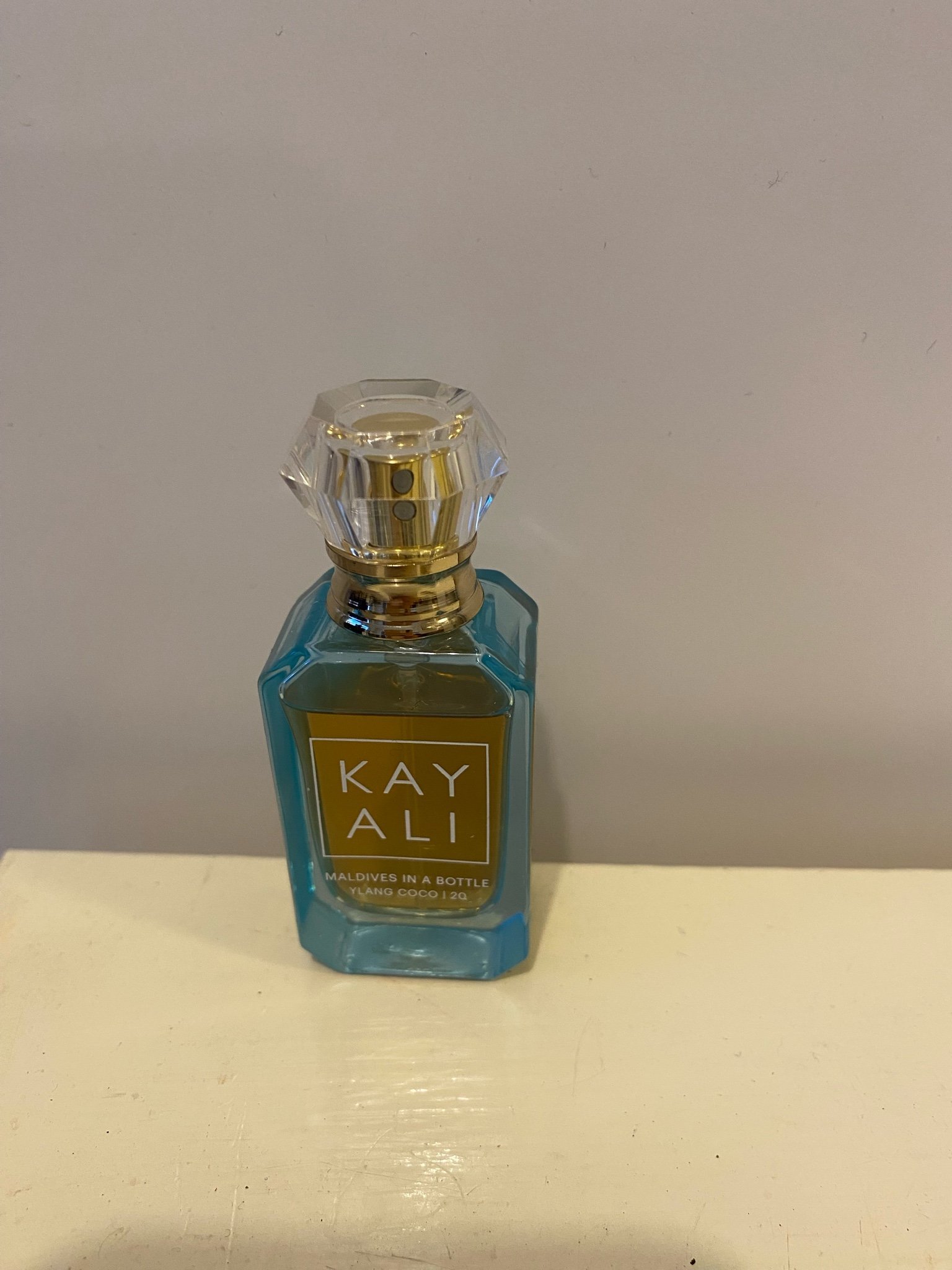 Kayali Maldives In A Bottle Ylang Coco 20 Köp på Tradera (665334161)