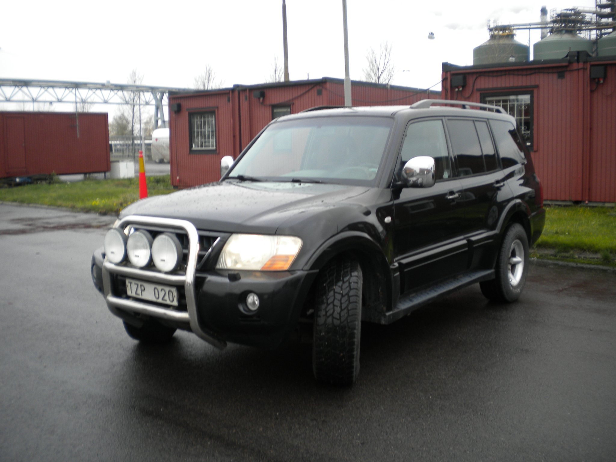 Mitsubishi pajero 2003 года