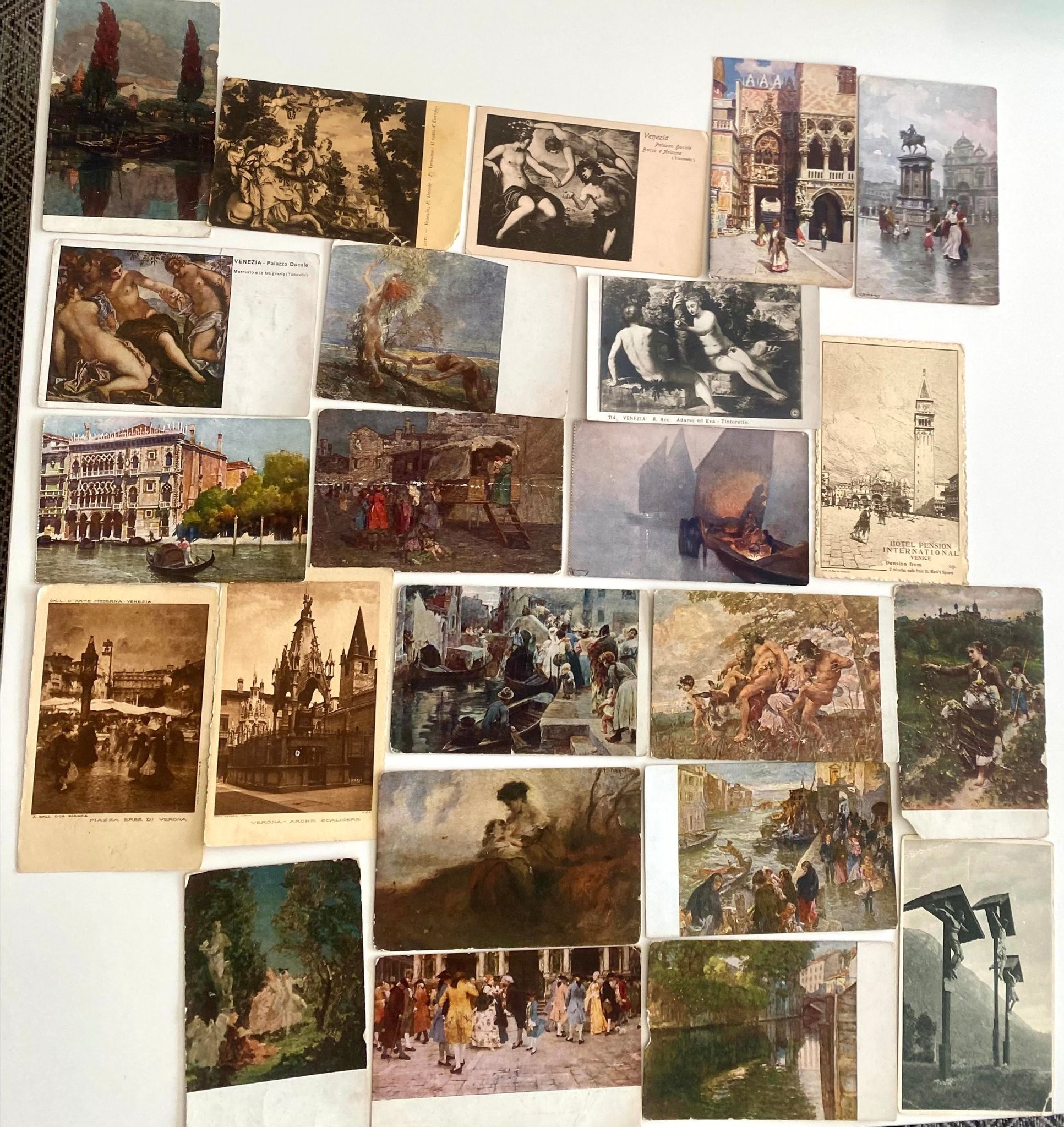 23 st mycket gamla postkort, vykort, konst, mestadels Italien. Oskrivna.