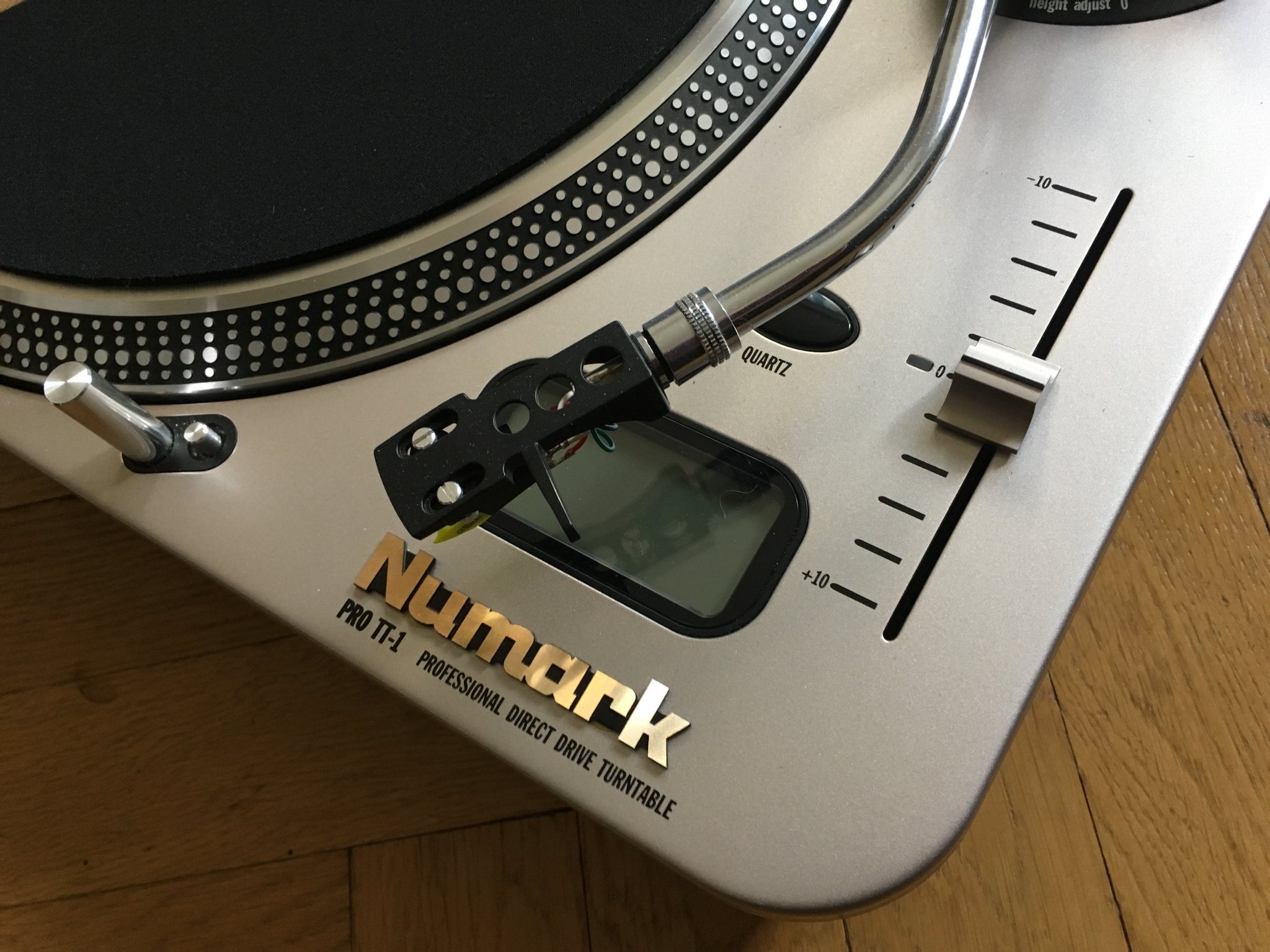 Numark Pro TT1 professional direct drive turnt.. Köp på Tradera