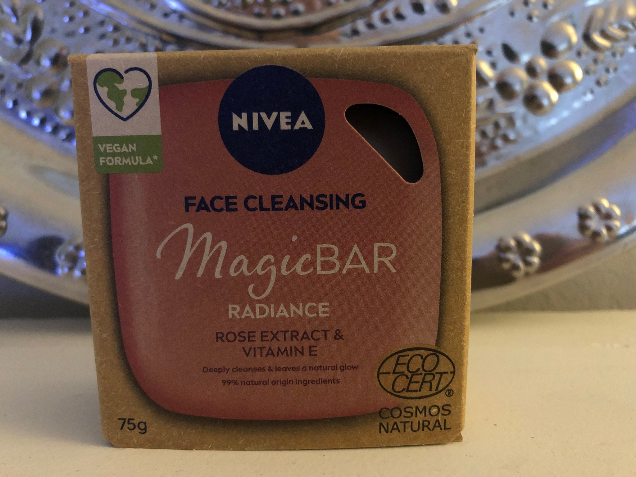 nivea face magic cleansing bar rose extract vit.. Köp på Tradera