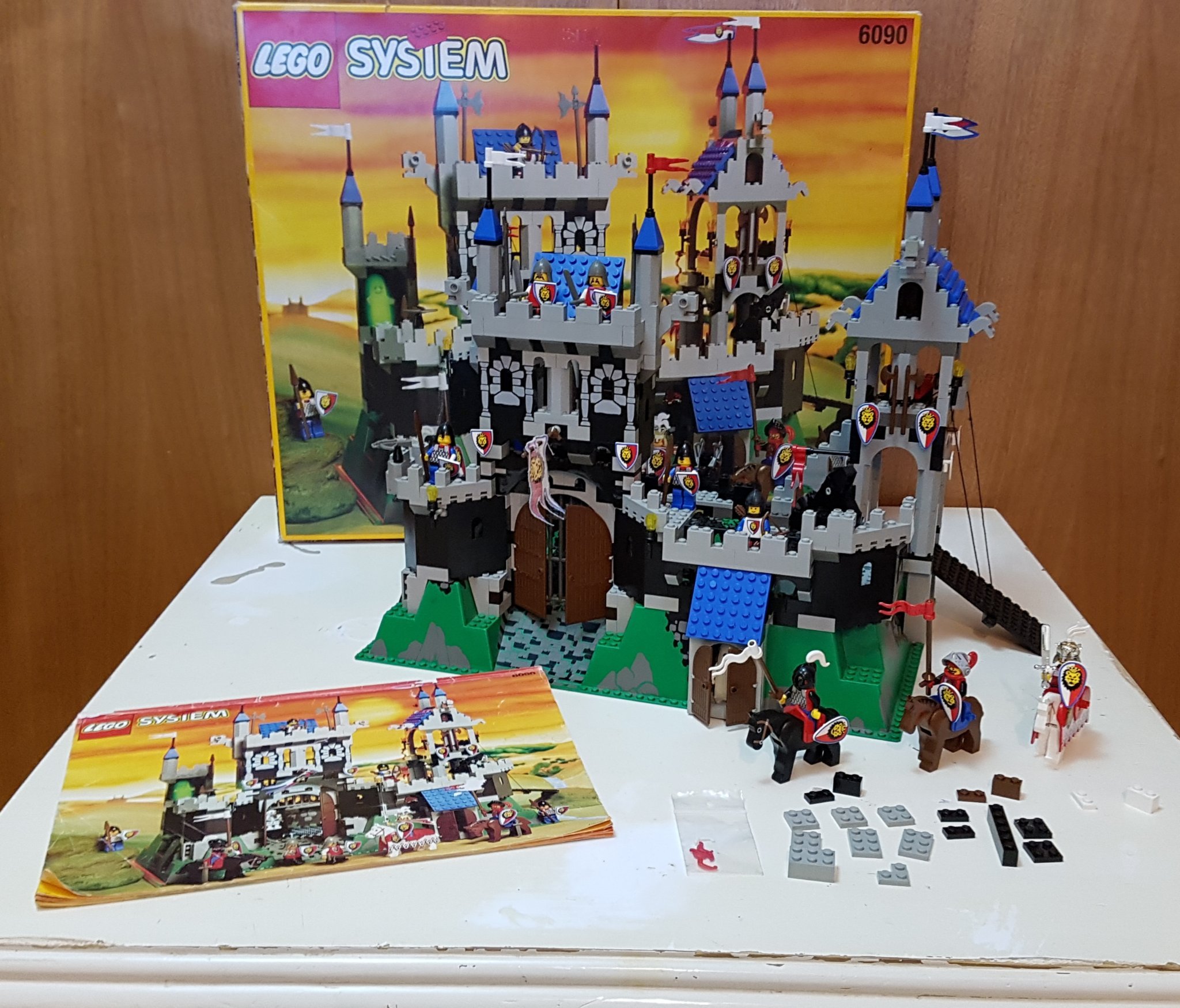 Lego Castle 6090 - Royal Knight's Castle. Slott.. (430198137) ᐈ Köp på ...