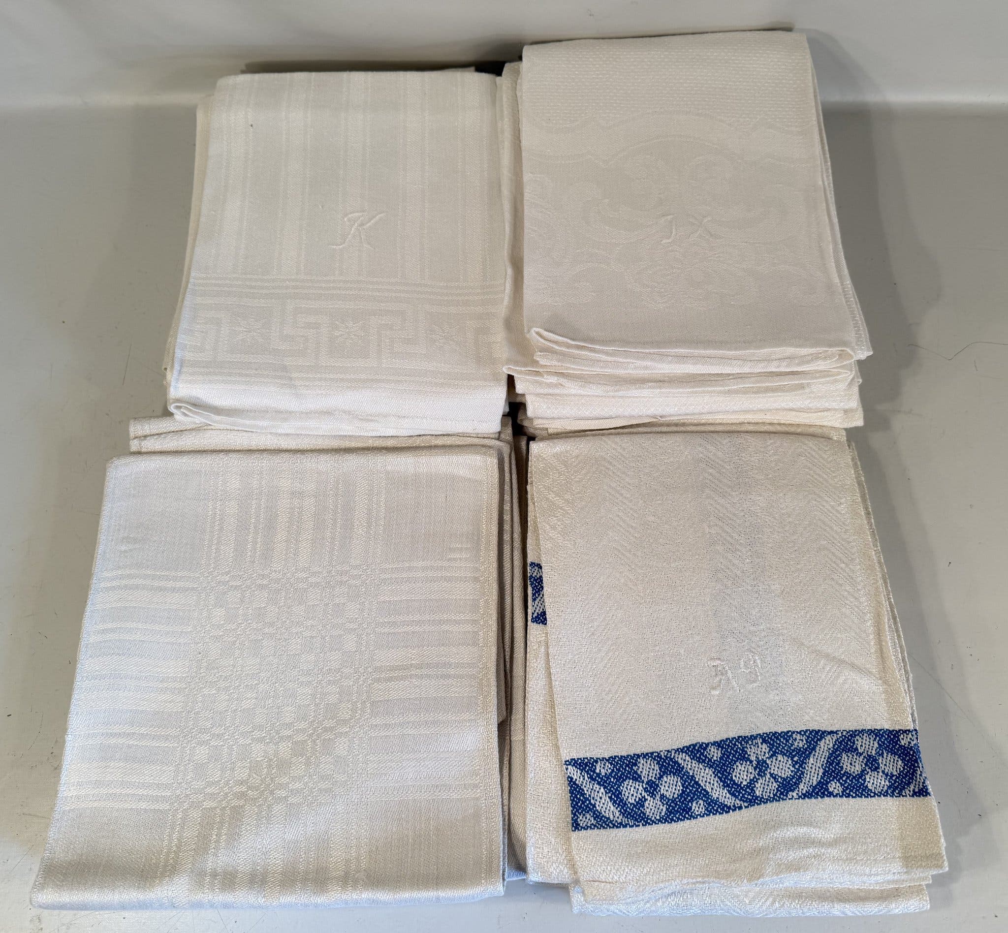 VINTAGE / ÄLDRE HANDDUKAR / KÖKSHANDDUKAR / LINNE HANDUKAR 28 STYCKEN