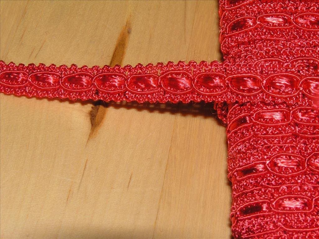 Set of 4 red decorative ribbons 0.9 cm wide