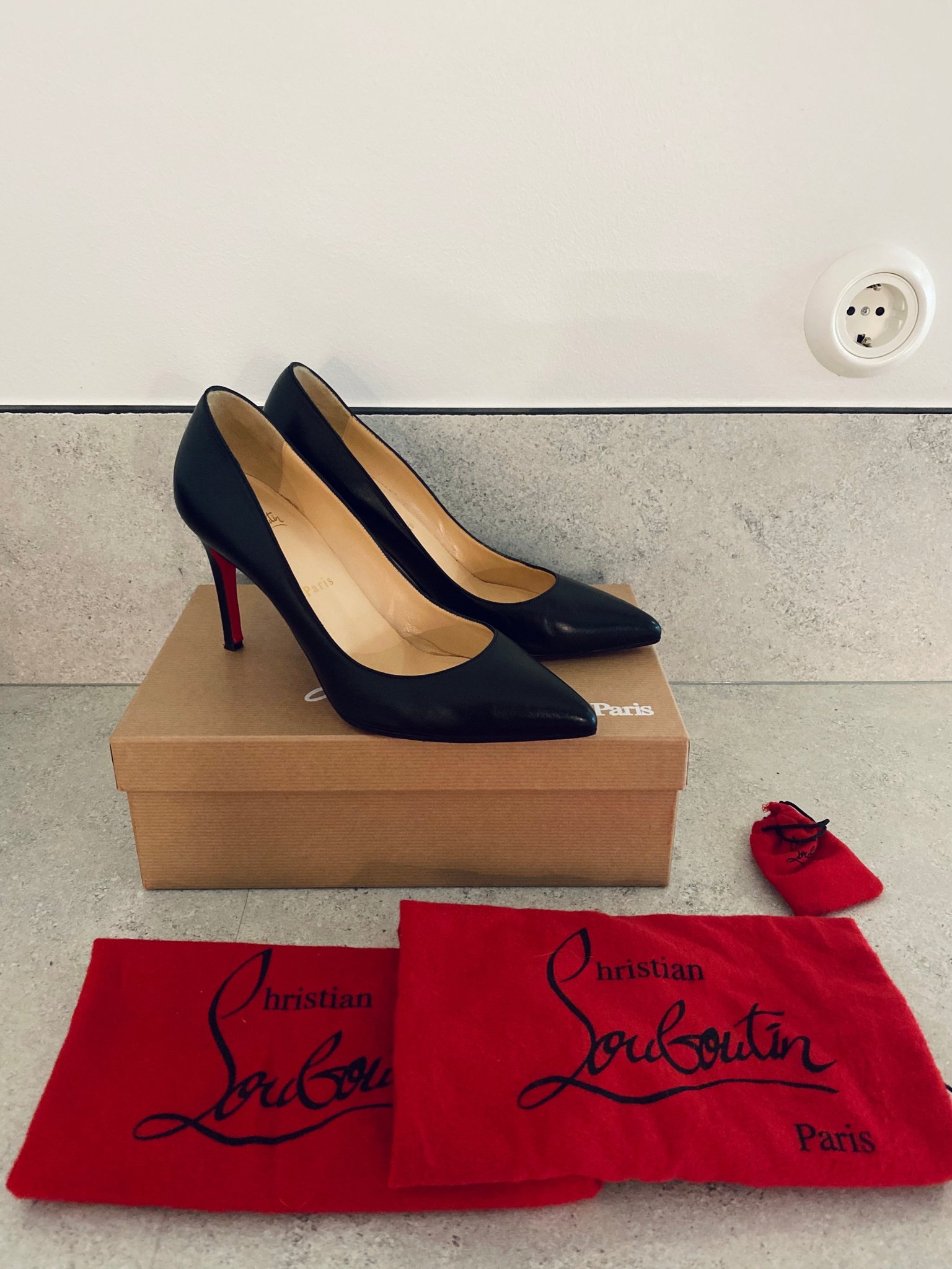 christian louboutin soval 85