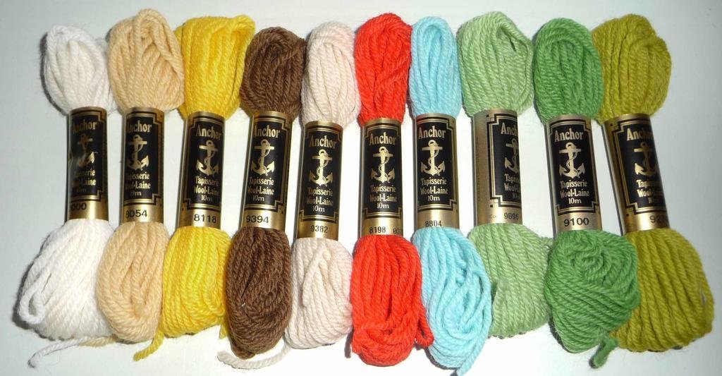 ** 10 dockor ANCHOR ULLGARN i FINA FÄRGER ** 4