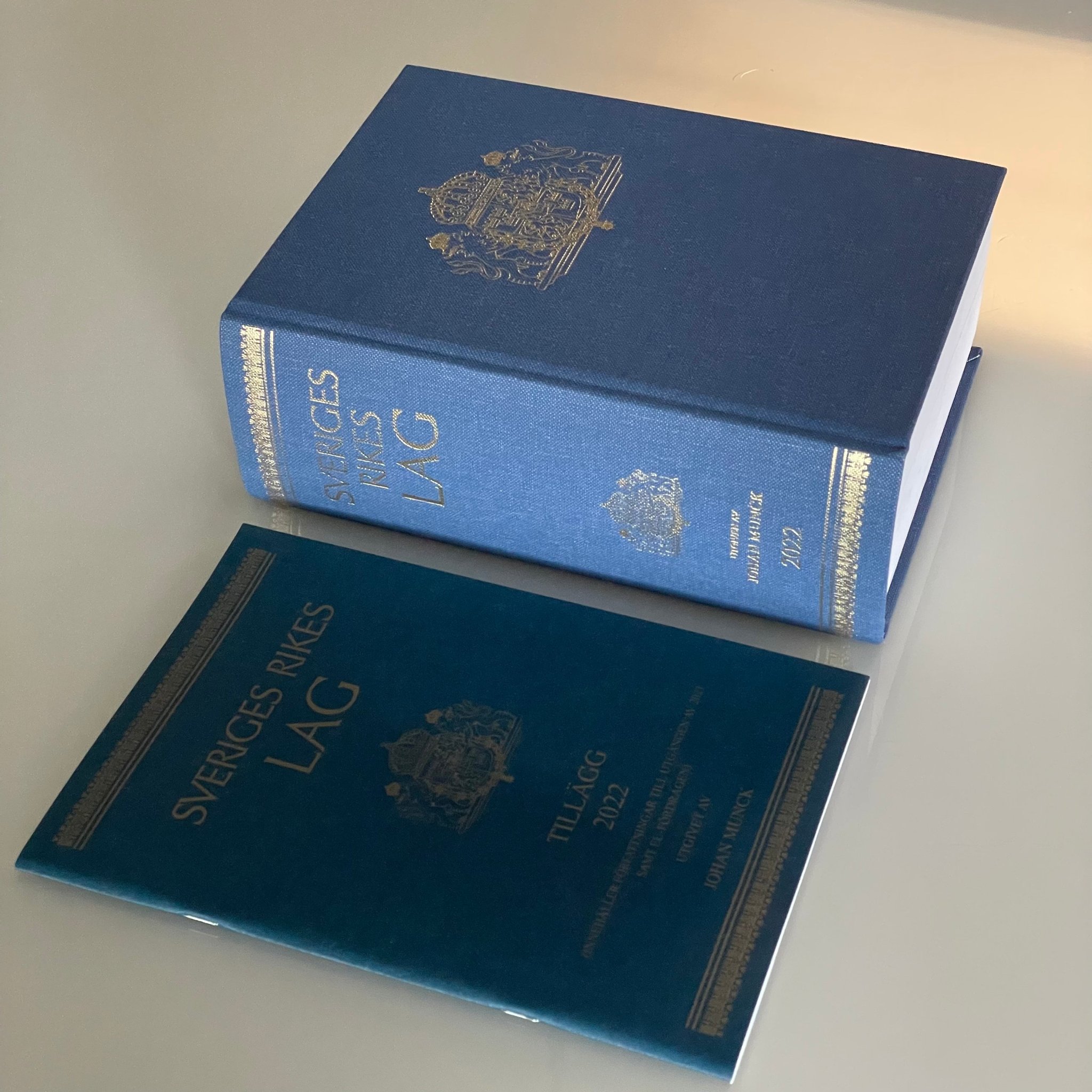 Se produkter som liknar Lagbok 2022 Sveriges Rikes .. på Tradera