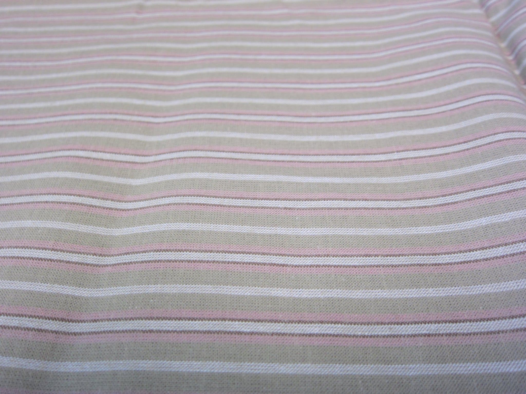 Randigt tyg i grönt och rosa ca 110 x 166cm | Köp på Tradera (697052463)