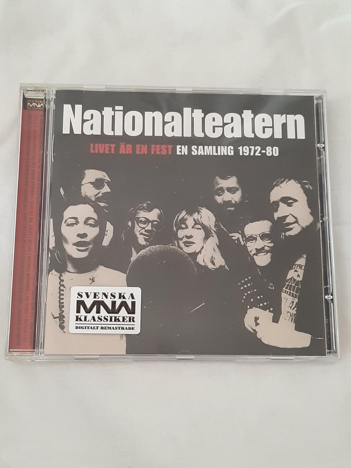 NATIONALTEATERN - LIVET ÄR EN FEST EN SA.. (403288823) ᐈ ...