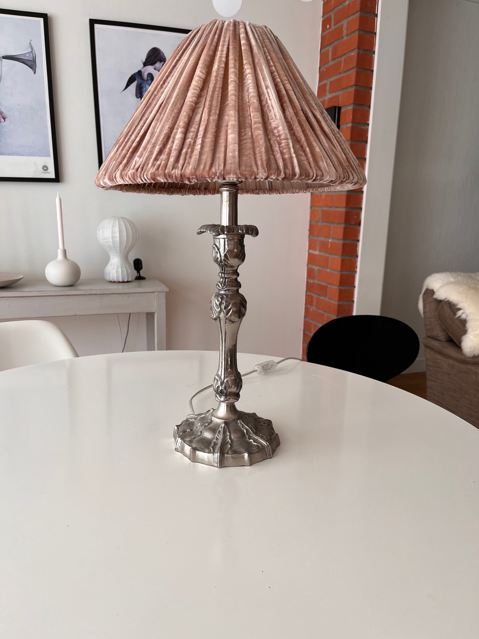 Se produkter som liknar Watt och Veke bordslampa i ba.. på Tradera (590051897)
