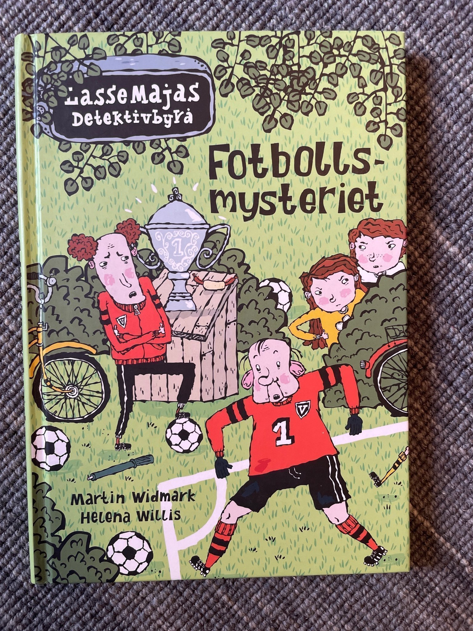 Lasse Maja böcker Köp på Tradera (599680817)