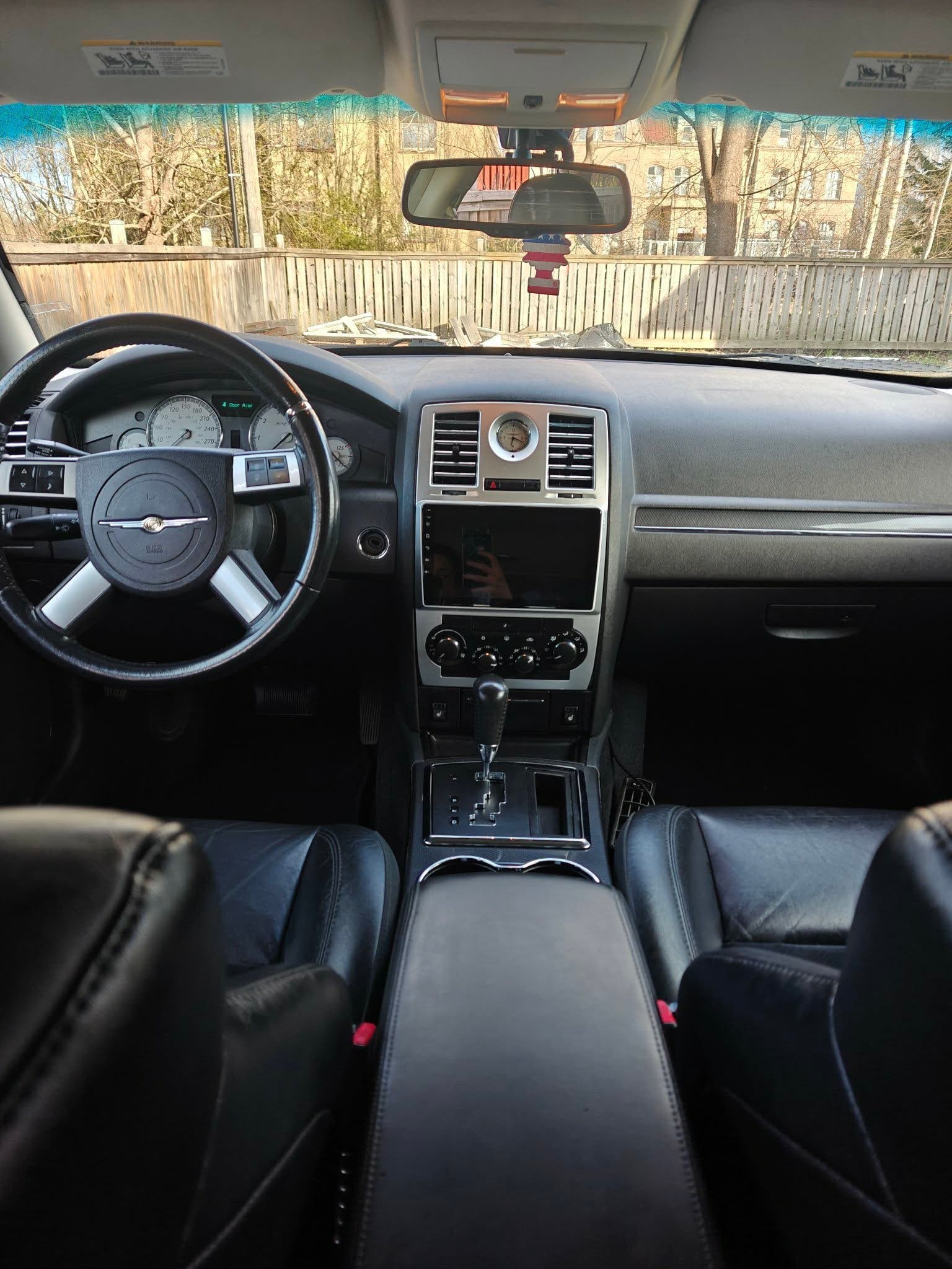 Chrysler 300C SRT-8 Touring 6.1 V8 Automatic, 5-trins, 431ps, 2008