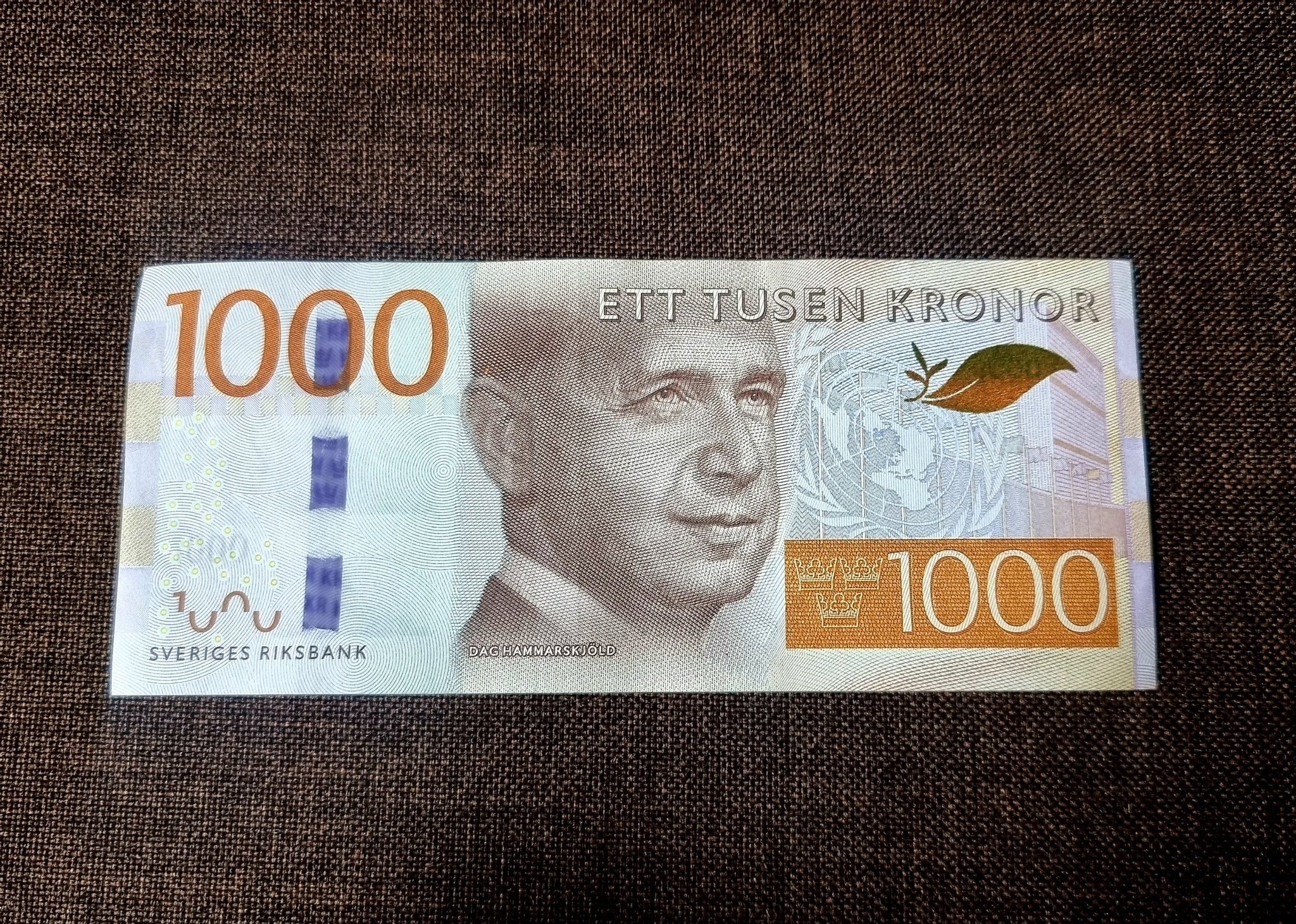 Se Produkter Som Liknar 1000 Kronor Svensk Sedel Dag P Tradera Se Produkter Som Liknar 1000 Kronor Svensk Sedel Dag P Tradera