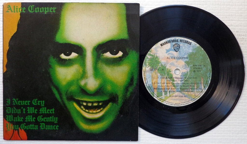 ALICE COOPER 'I Never Cry' 1976 Brazilian 7 ALICE COOPER 'I Never Cry' 1976 Brazilian 7