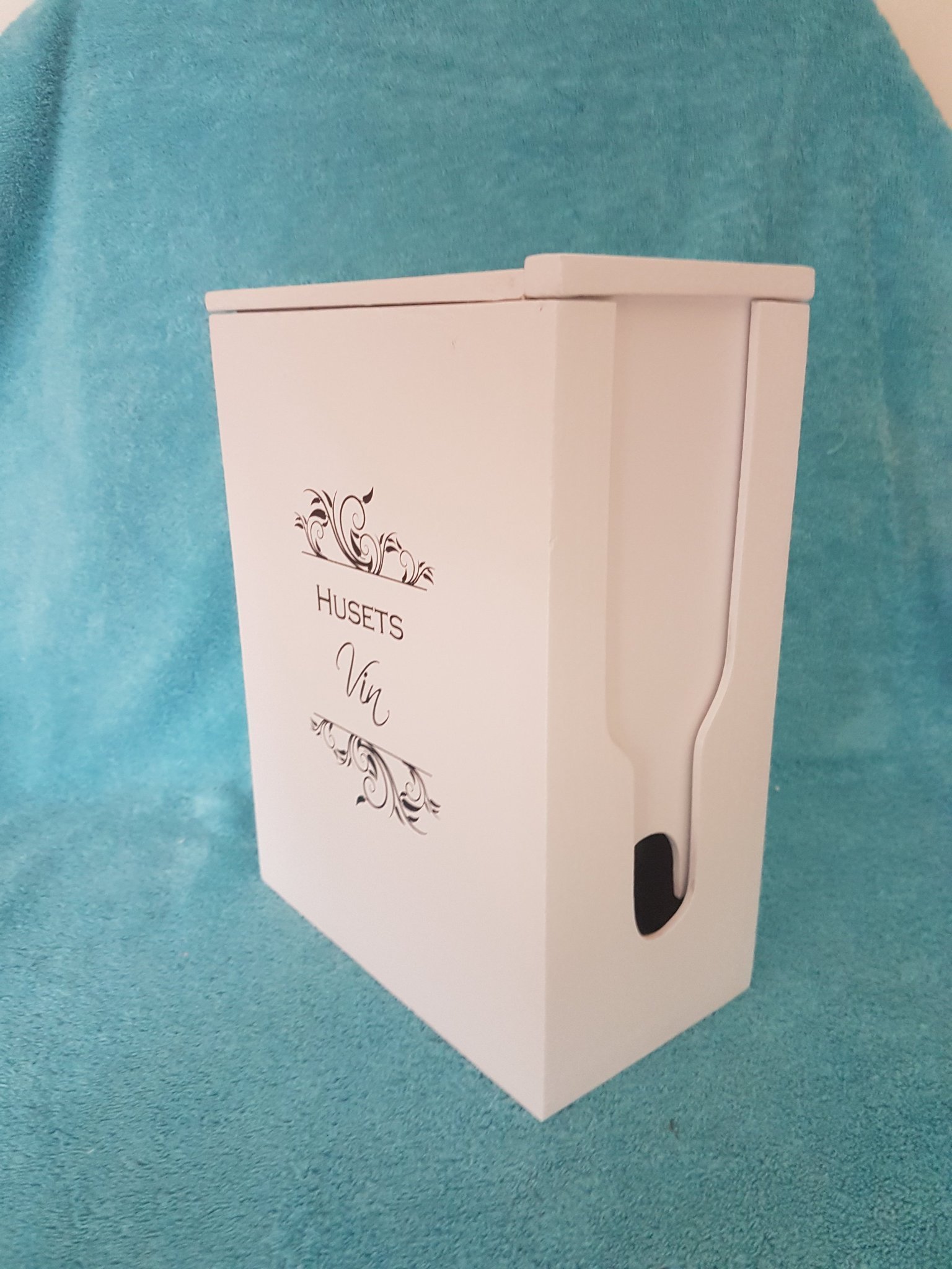 Bag in box hållare vi.. Köp från tyrsjonshemochdesign på Tradera