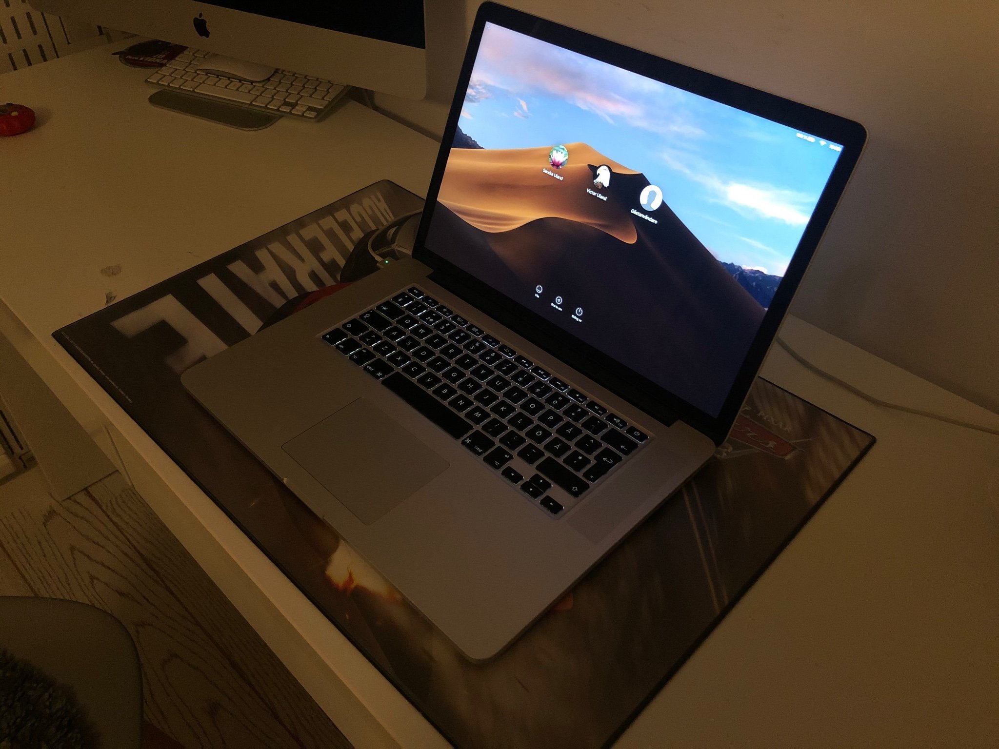 Macbook Pro Svart Skärm