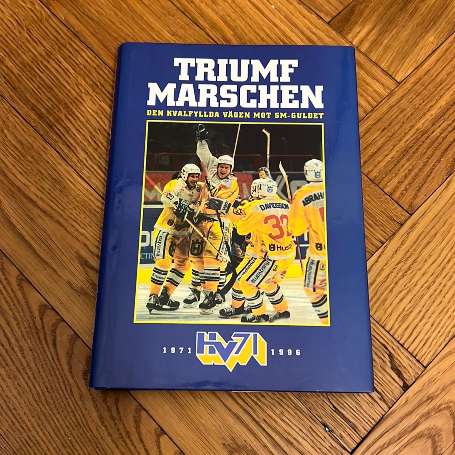 Se produkter som liknar Bok: HV71: Triumfmarschen [de.. på Tradera ...
