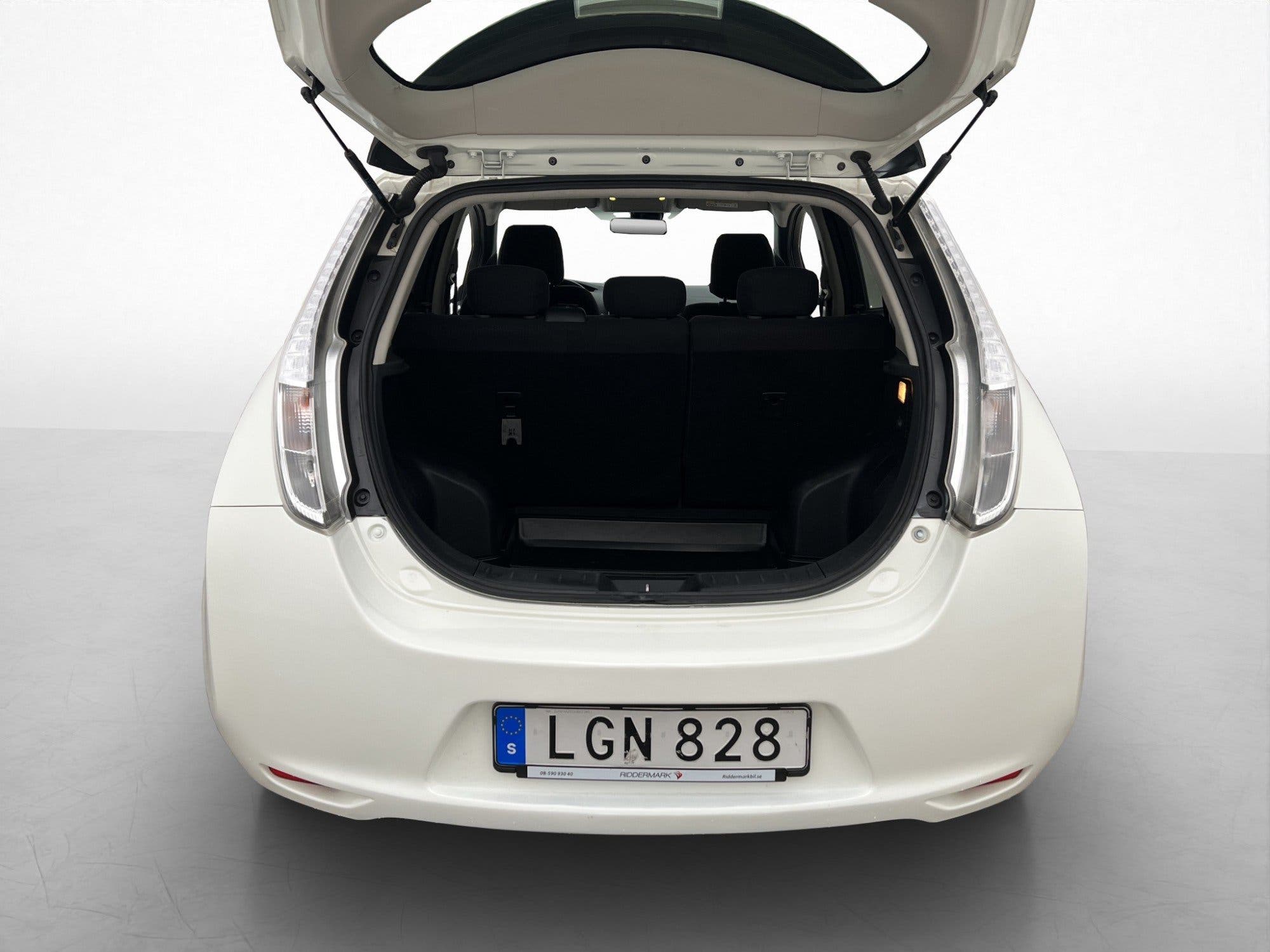 Nissan Leaf 30 kWh, 109hp, 2017