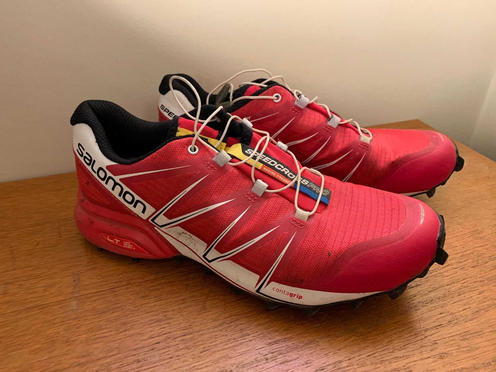salomon jogging shoes