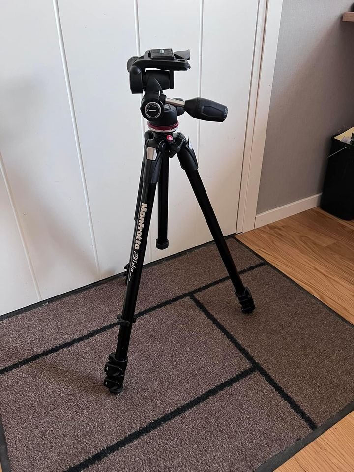 Fotostativ Manfrotto 290 xtra | Köp på Tradera (561904211)