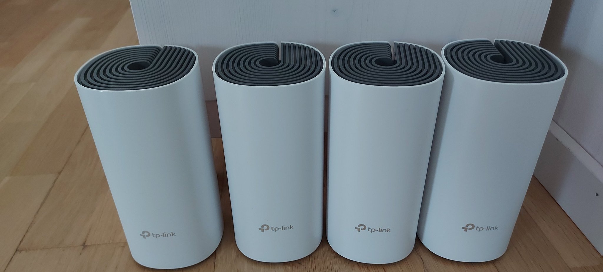 Se produkter som liknar Tp link deco E4r 4 stycken på Tradera