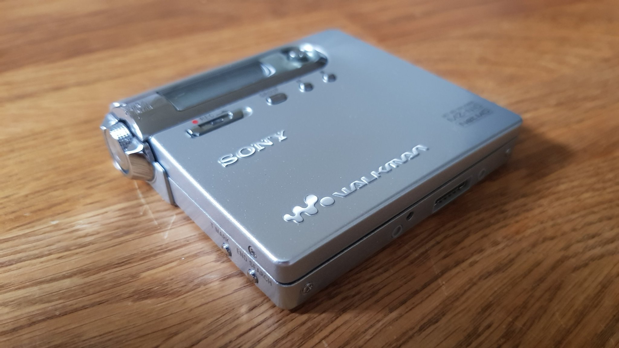 SONY NET MD WALKMAN MZN10 Minidisc Player/Recorder